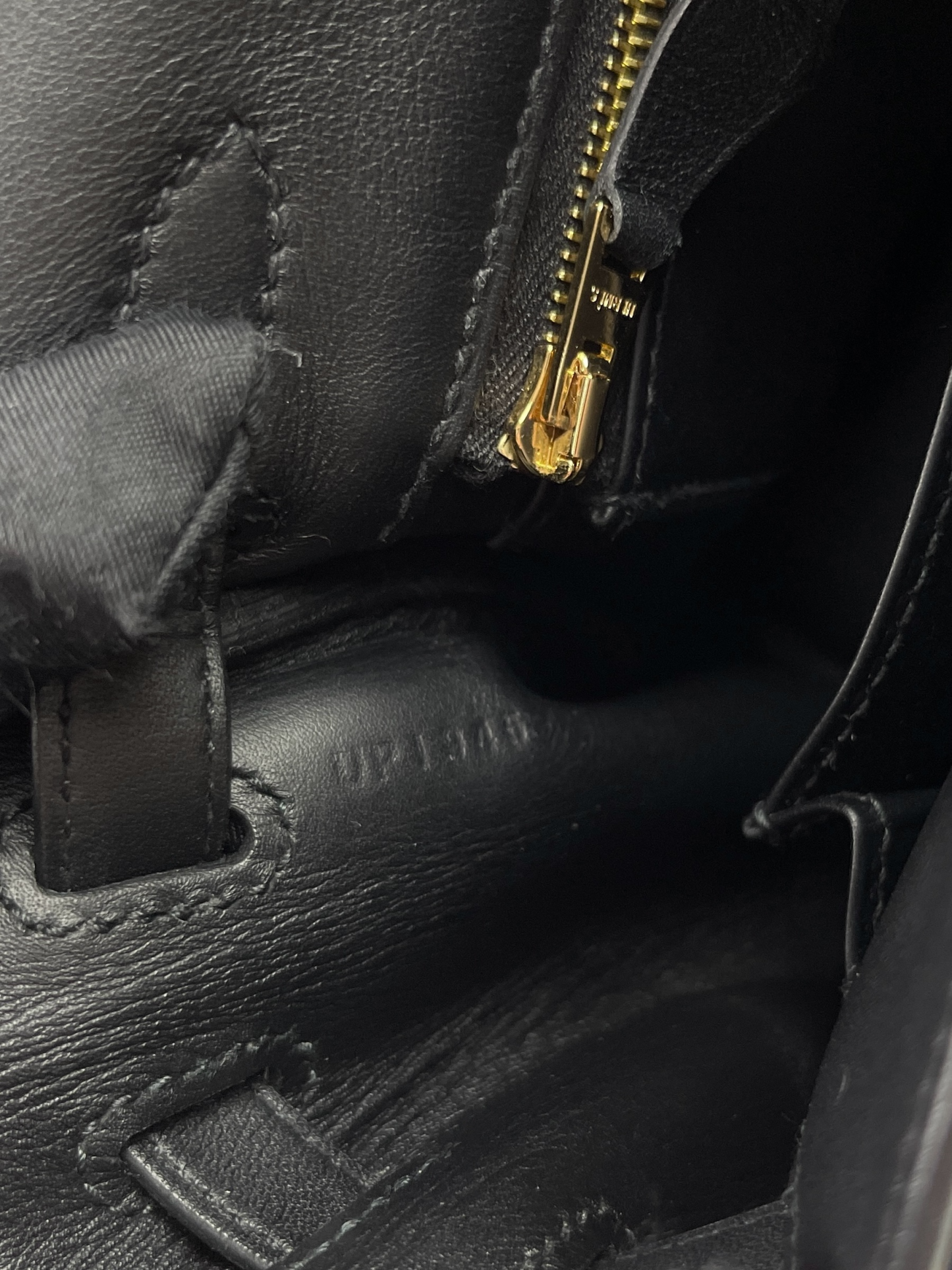 HERMES - Kelly 25 Black Swift Gold Hardware