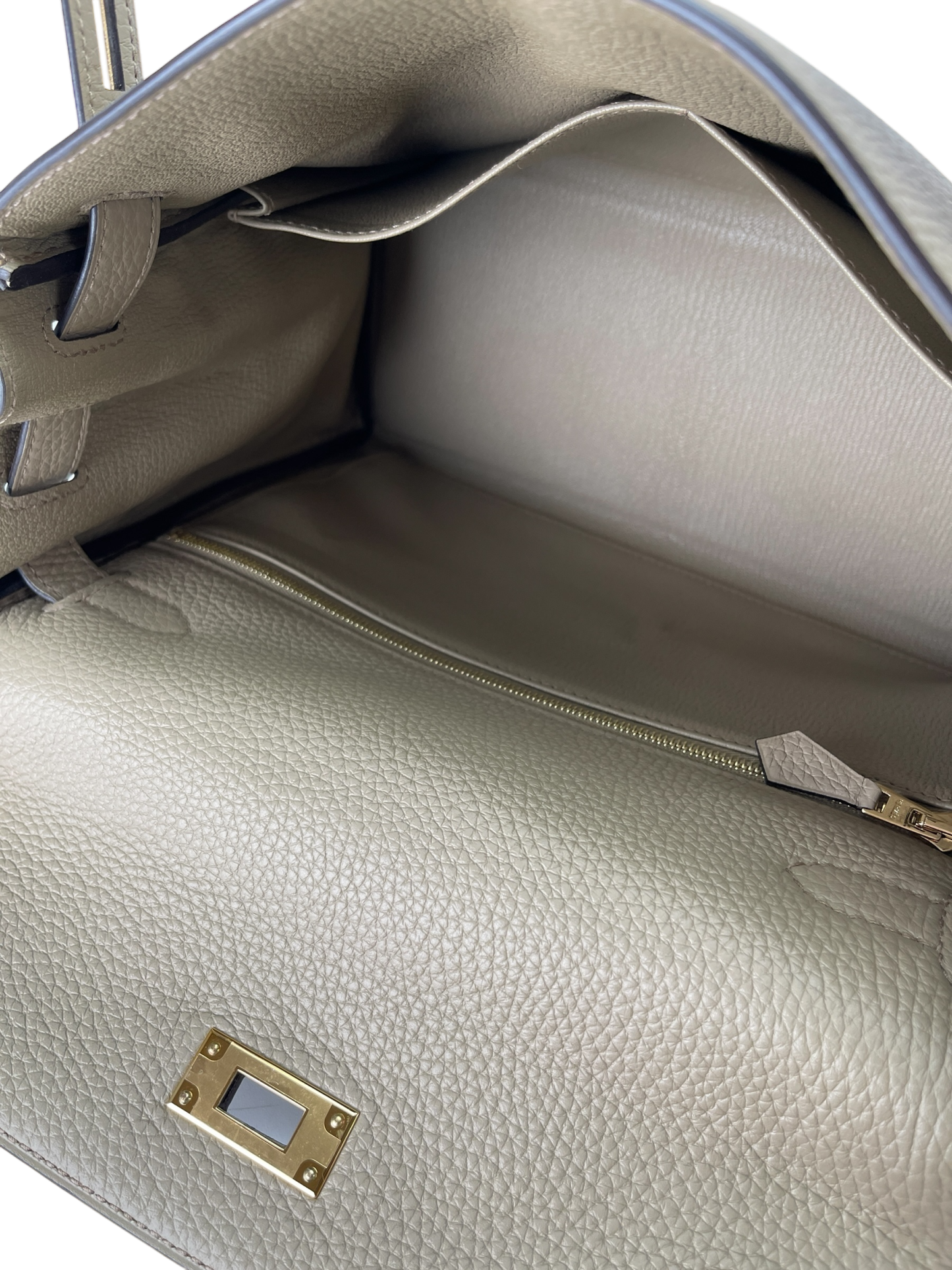 HERMES - Kelly 28 8Q Beige Marfa Gold TC Gold Hardware