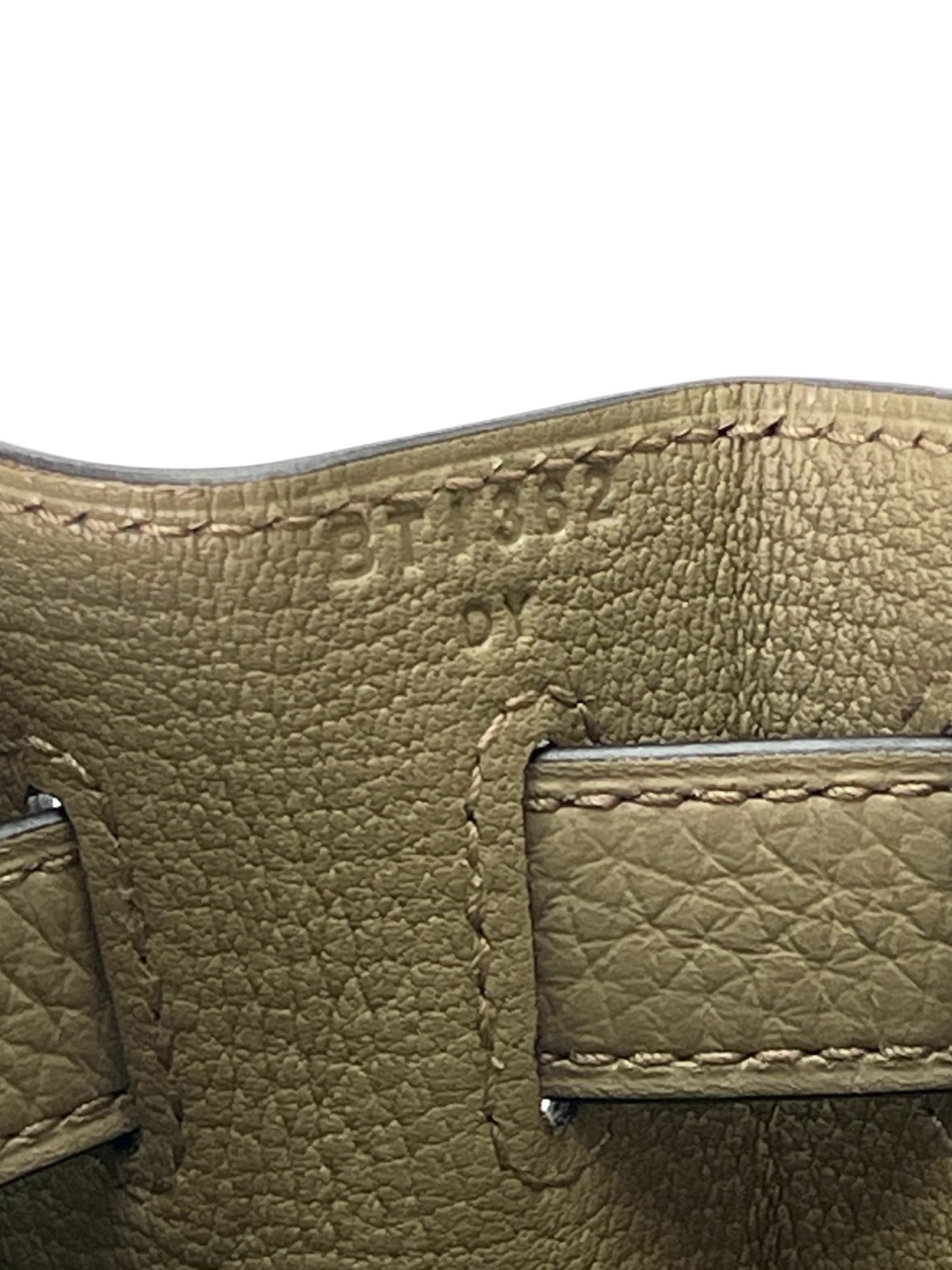 HERMES - Kelly 28 8Q Beige Marfa Gold TC Gold Hardware