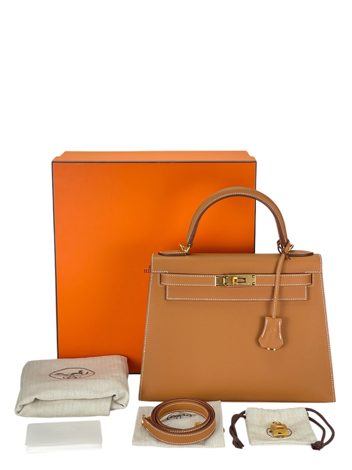 HERMES - Kelly 28 8Q Gold Epsom Gold Hardware