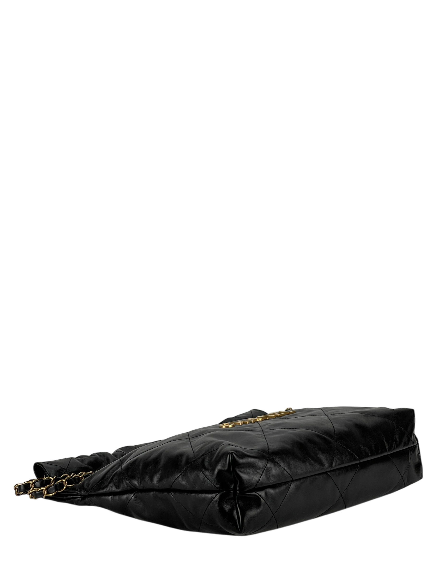 CHANEL - 22 Bag Black Lambskin Small