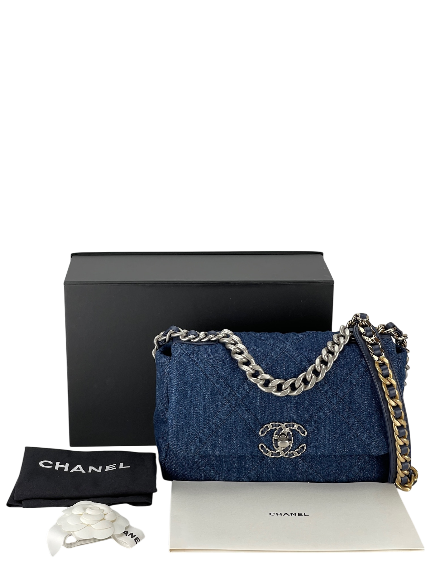 CHANEL - 22P Denim Sliver 19 Bag Small