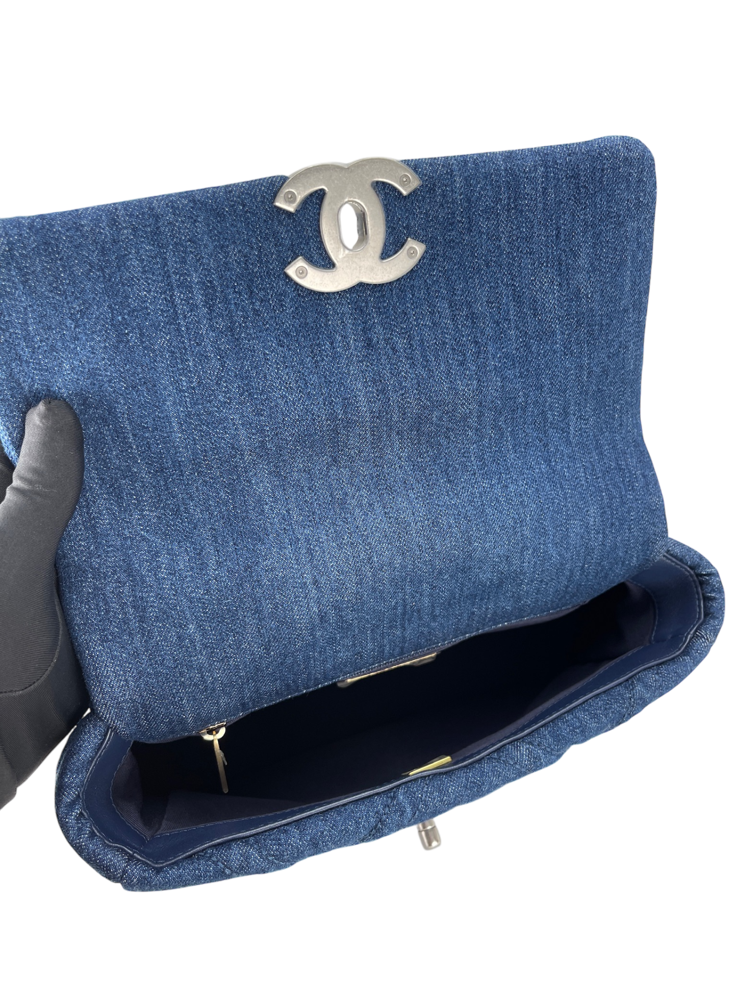 CHANEL - 22P Denim Sliver 19 Bag Small