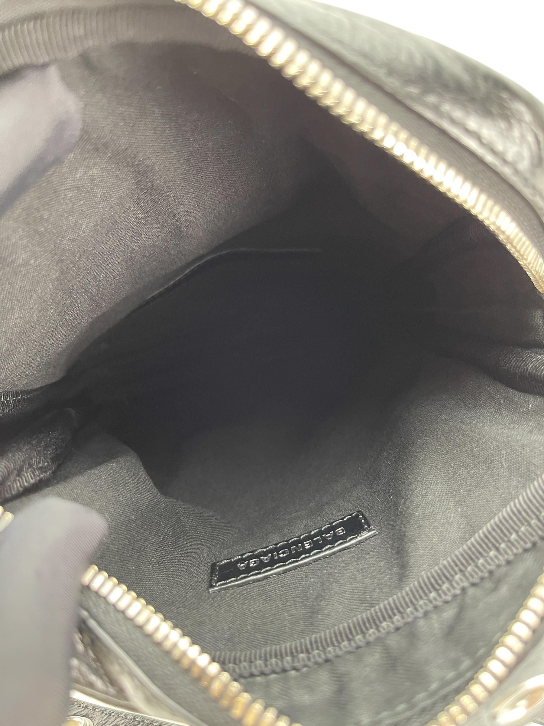 BALENCIAGA - Le Cag M Crossbody Bag