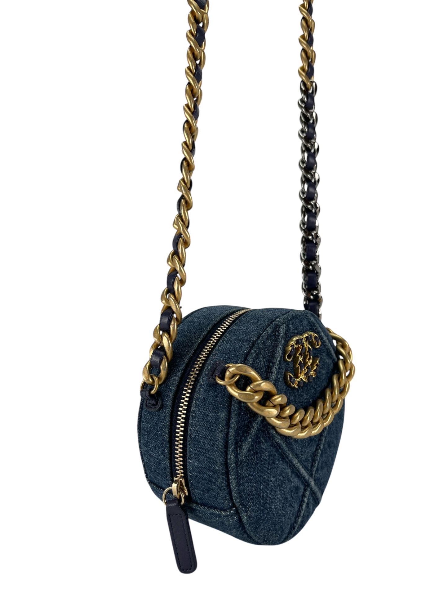 CHANEL - 19 Round Clutch Blue Denim bag