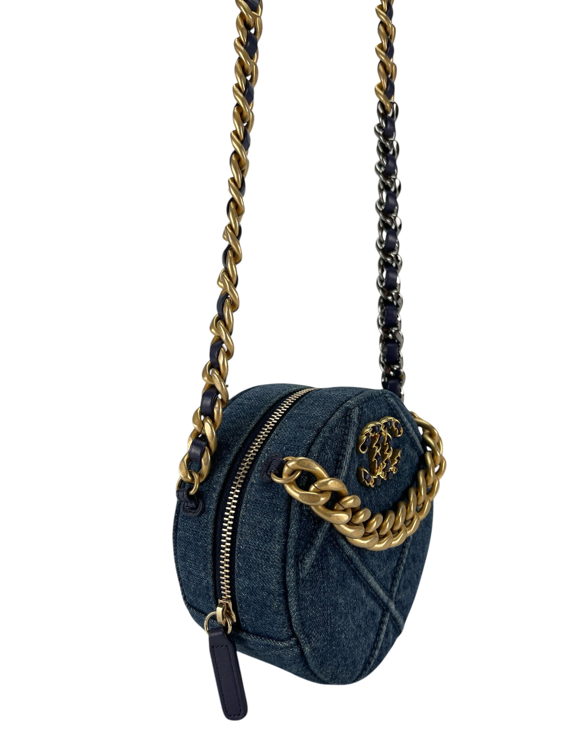 CHANEL - 19 Round Clutch Blue Denim bag