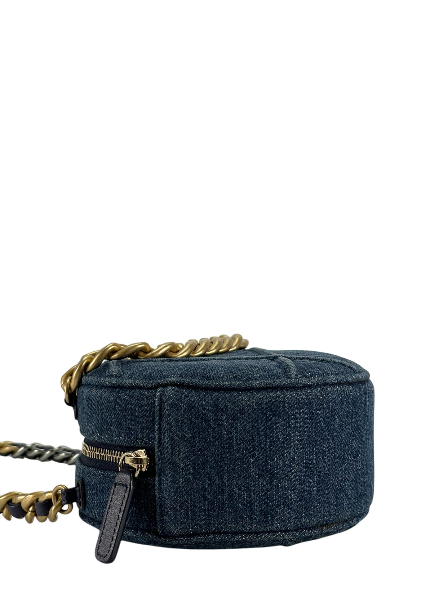 CHANEL - 19 Round Clutch Blue Denim bag
