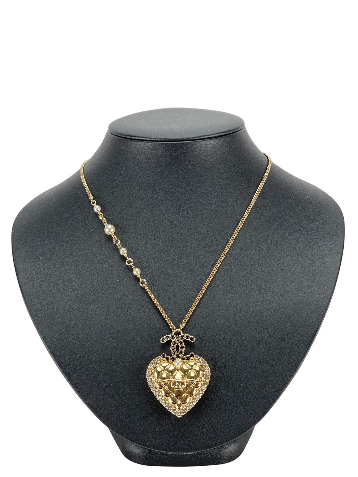 CHANEL - 24A Gold Crystal Pearl Pendant Heart Long Necklace