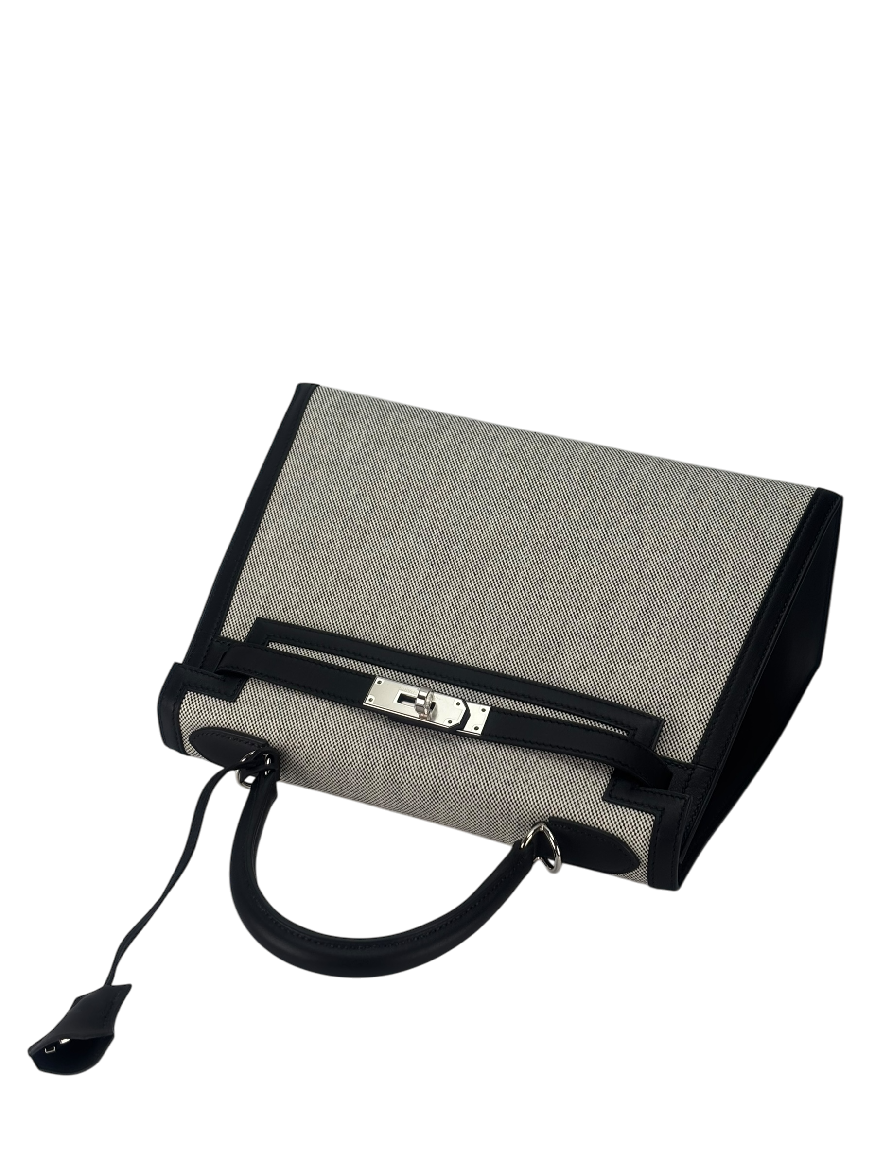 HERMES - Kelly 28 Sellier Quadrille Viking Black White Palladium Hardware