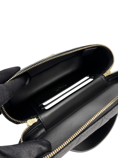 CHANEL - 25C Black Caviar Quilted Vanity Clutch With Chain 