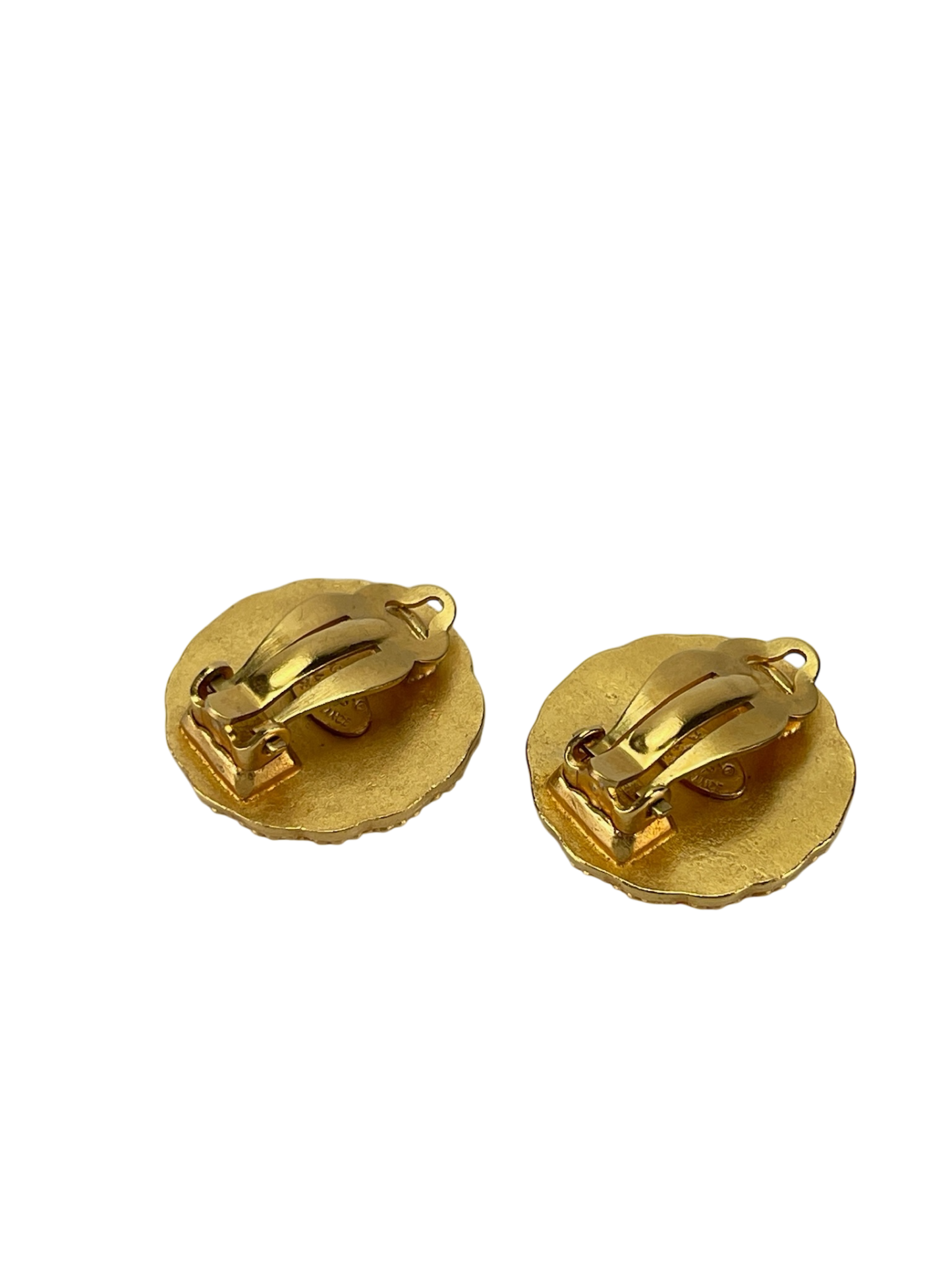CHANEL - 94P Gold Circle CC Mark Earrings