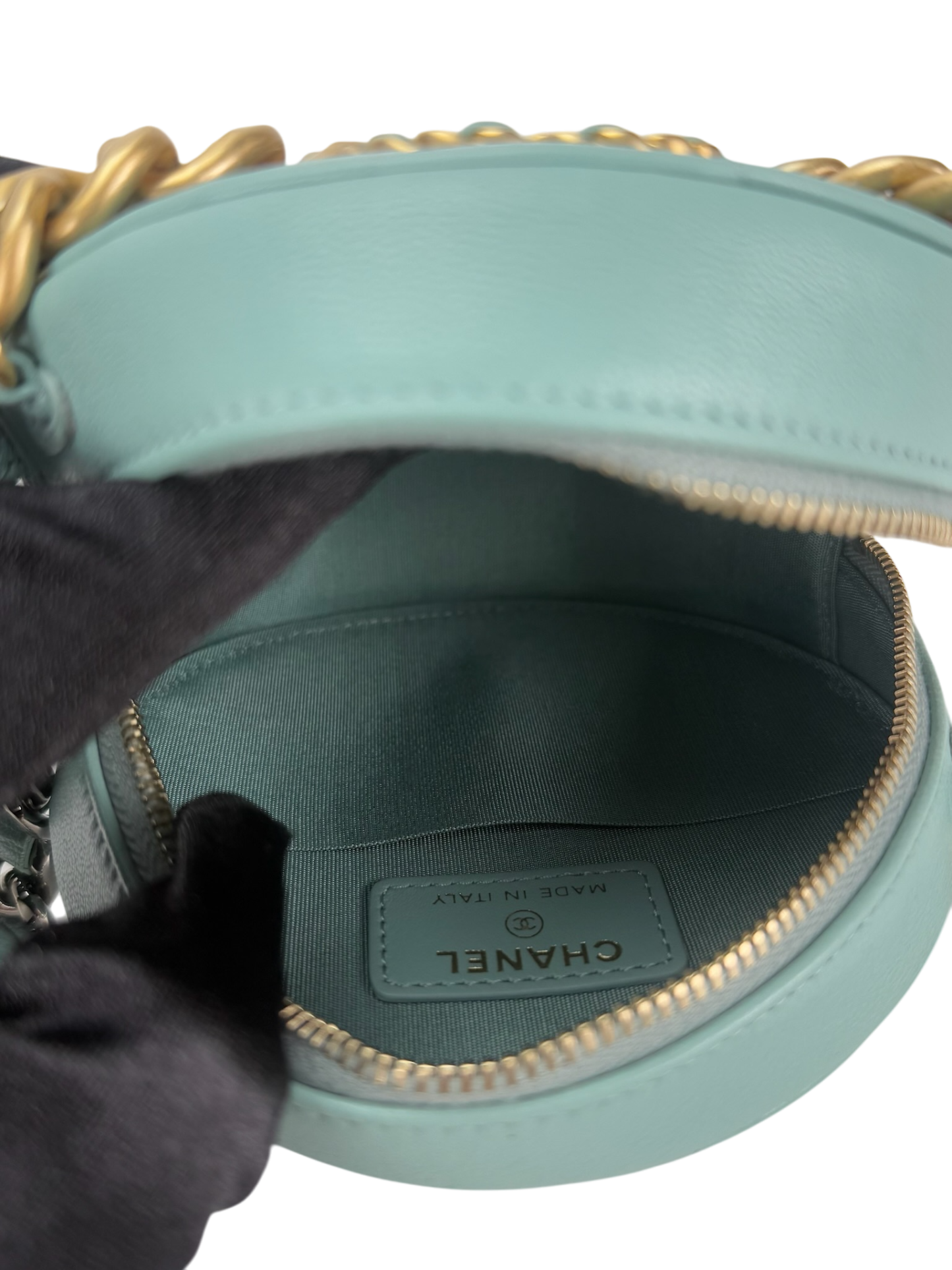 CHANEL - Blue Lambskin 19 Round Clutch With Chain