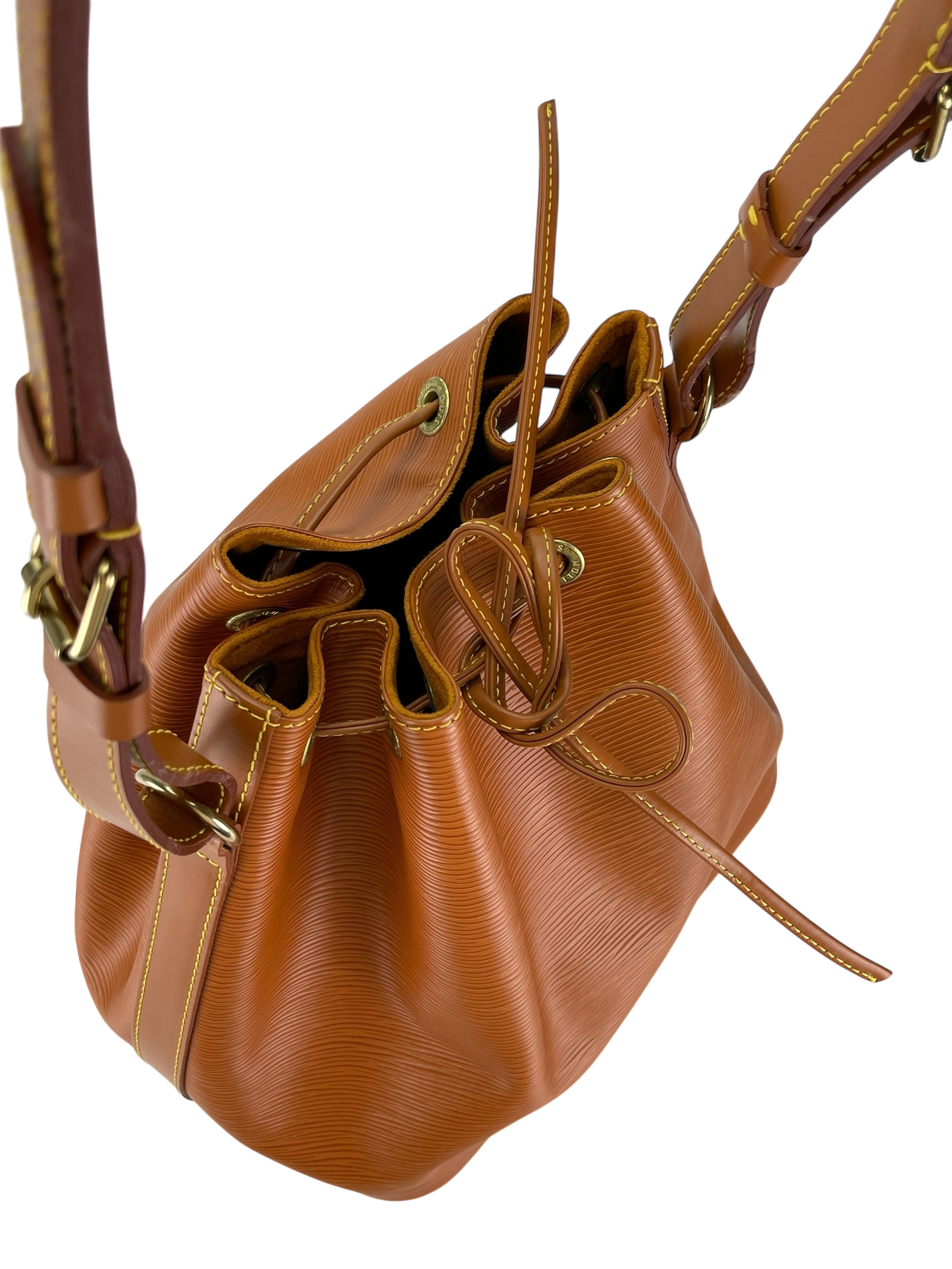 LOUIS VUITTON - Camel Epi Noe Bucket Bag