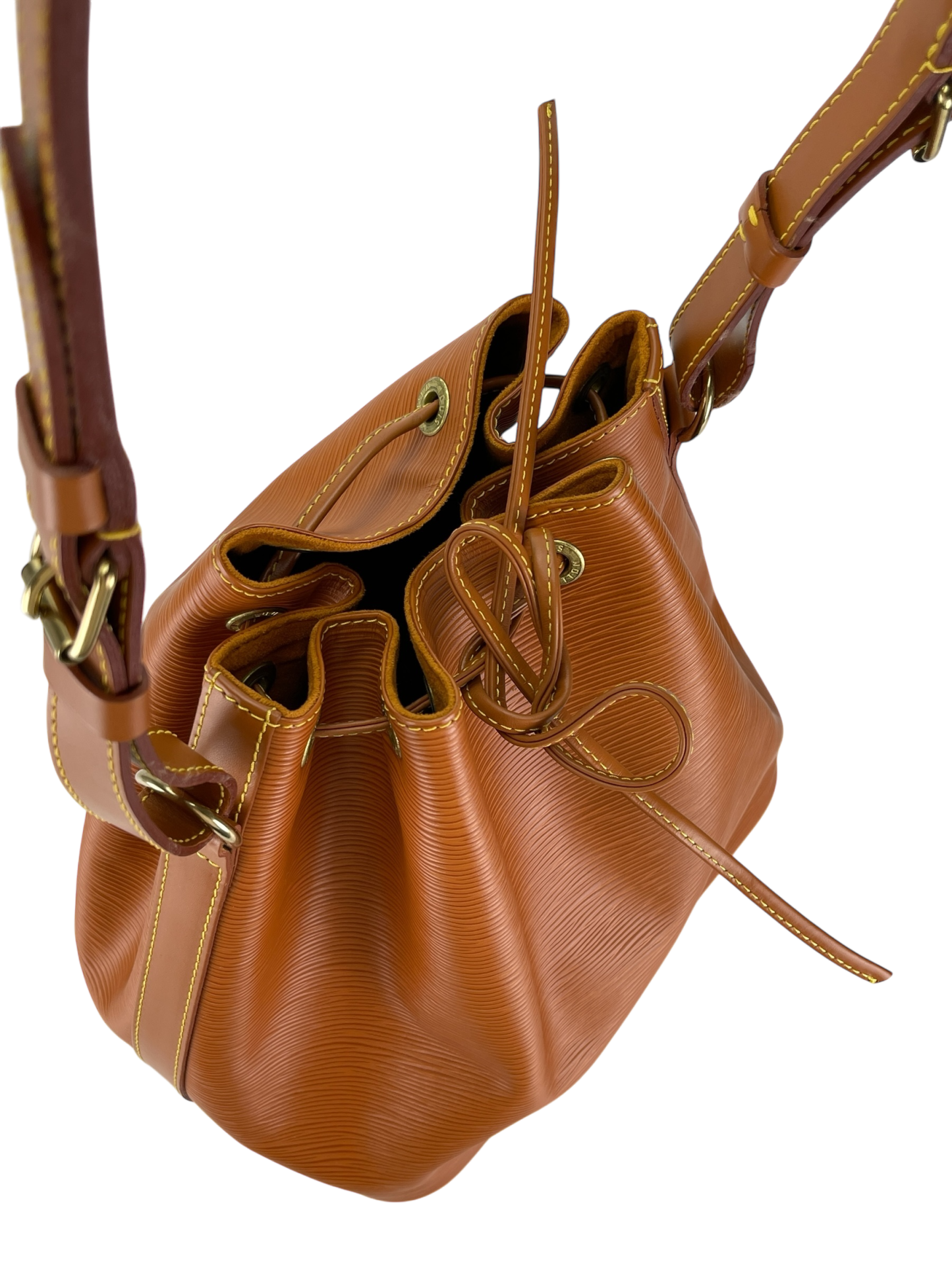 LOUIS VUITTON - Camel Epi Noe Bucket Bag