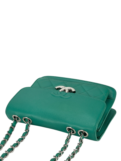 CHANEL - Vivid Green Calfskin Mini CC Box Flap Grained Bag