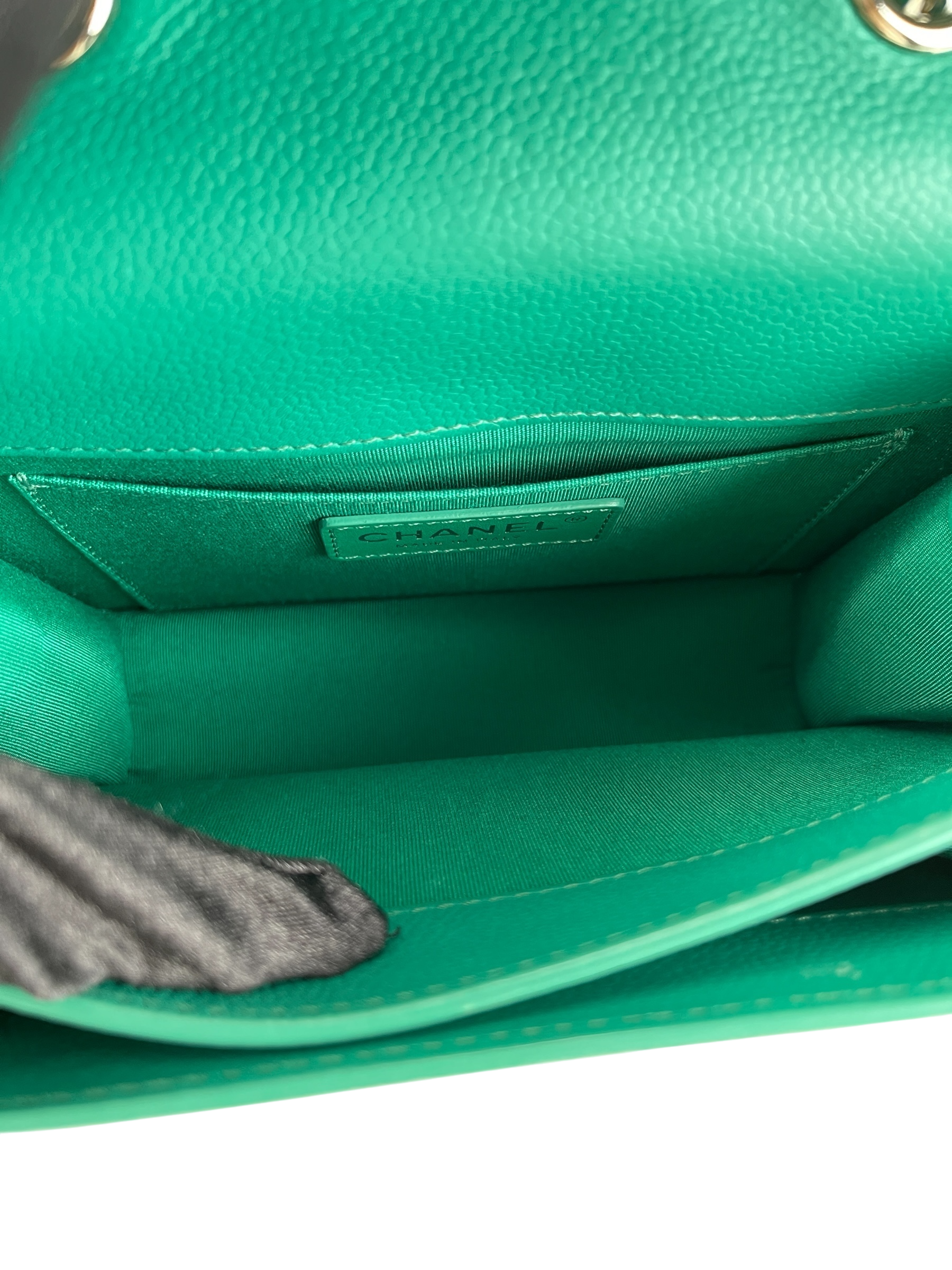 CHANEL - Vivid Green Calfskin Mini CC Box Flap Grained Bag