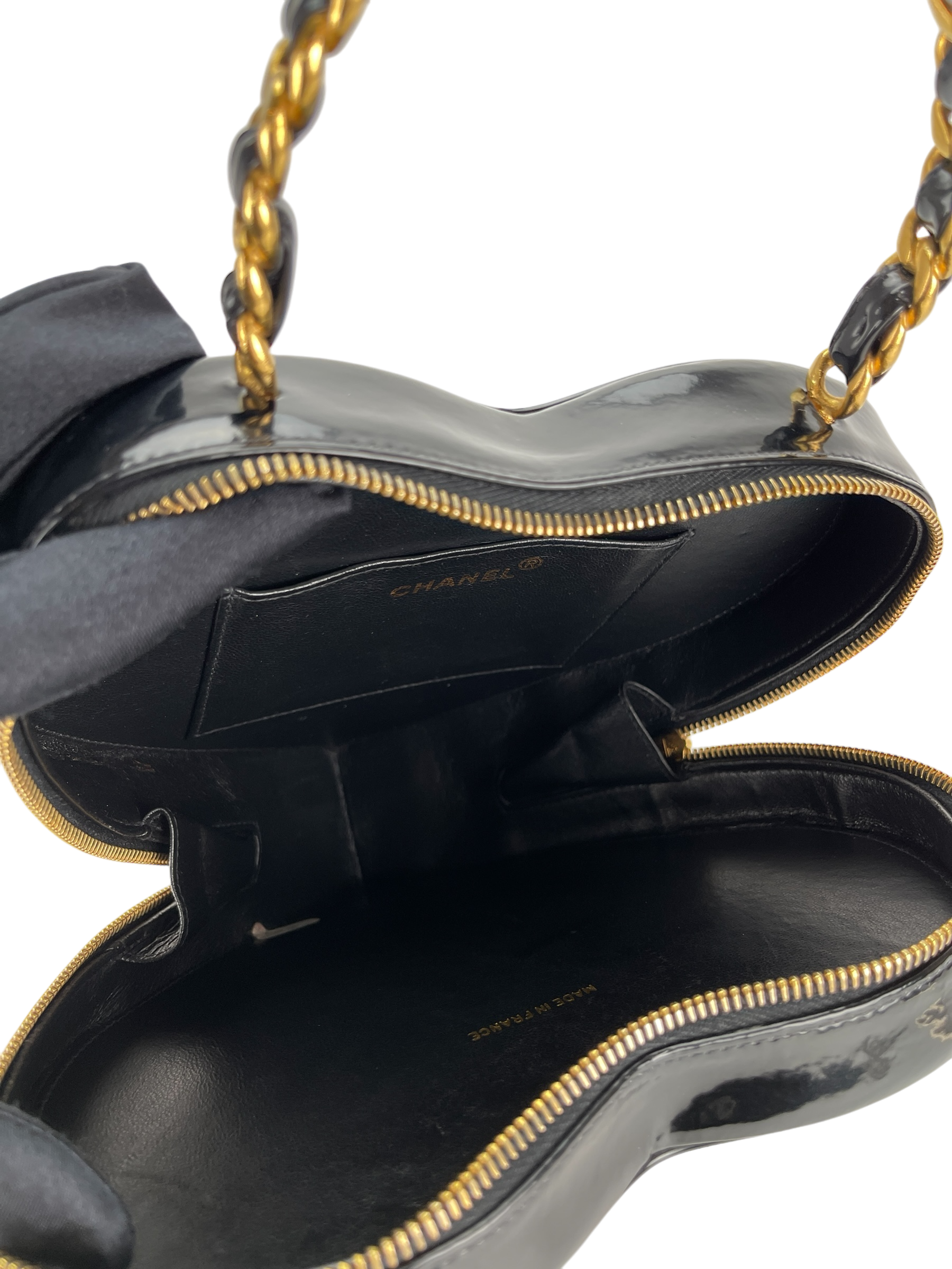 CHANEL -1995-1996 CC Heart-Shaped Vanity Bag 