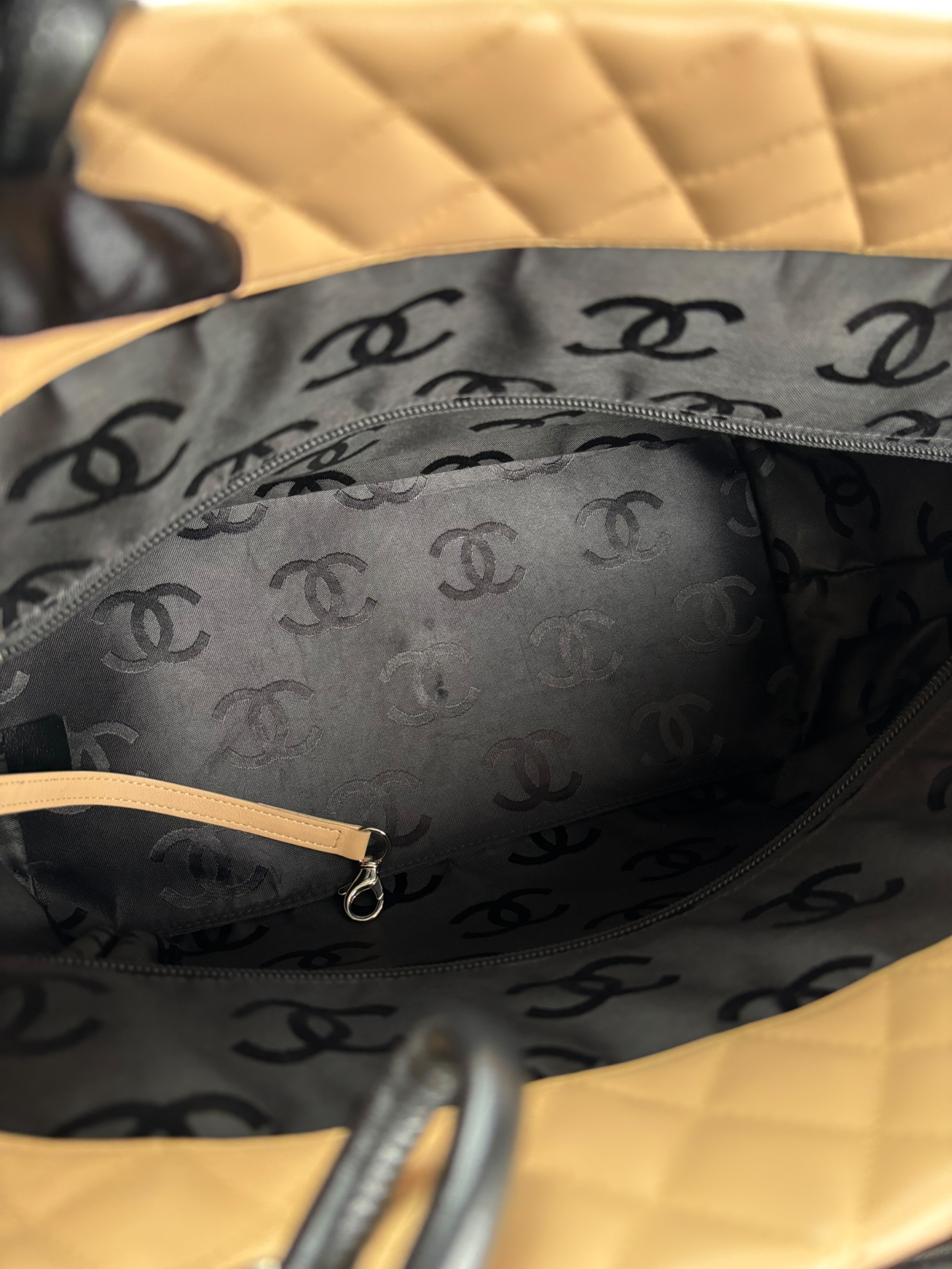 CHANEL - Beige Lambskin Cambon Tote Leather Medium Bag