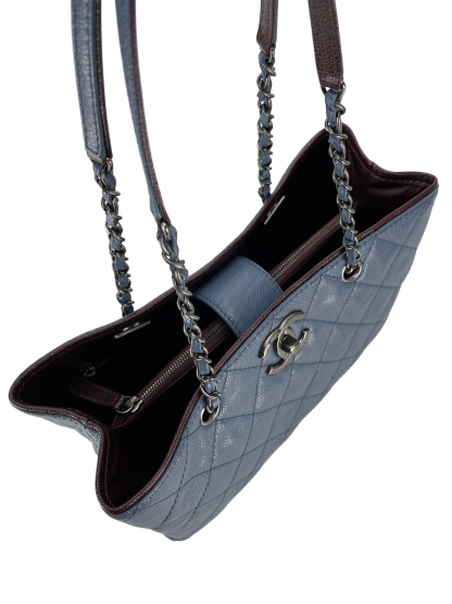 CHANEL - Blue Caviar 2014 - 2015 Chain Tote Bag