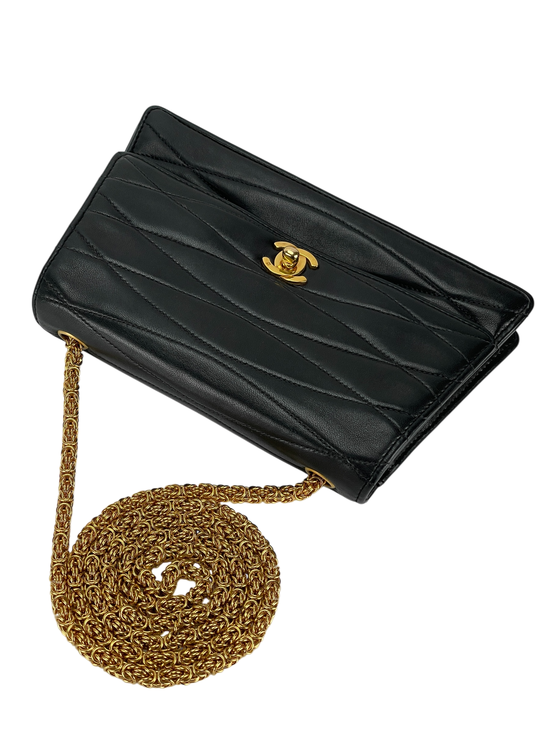 CHANEL - Wave Stitch Lambskin Single Flap Single Chain Bag Coco Mark Black Gold Hardware