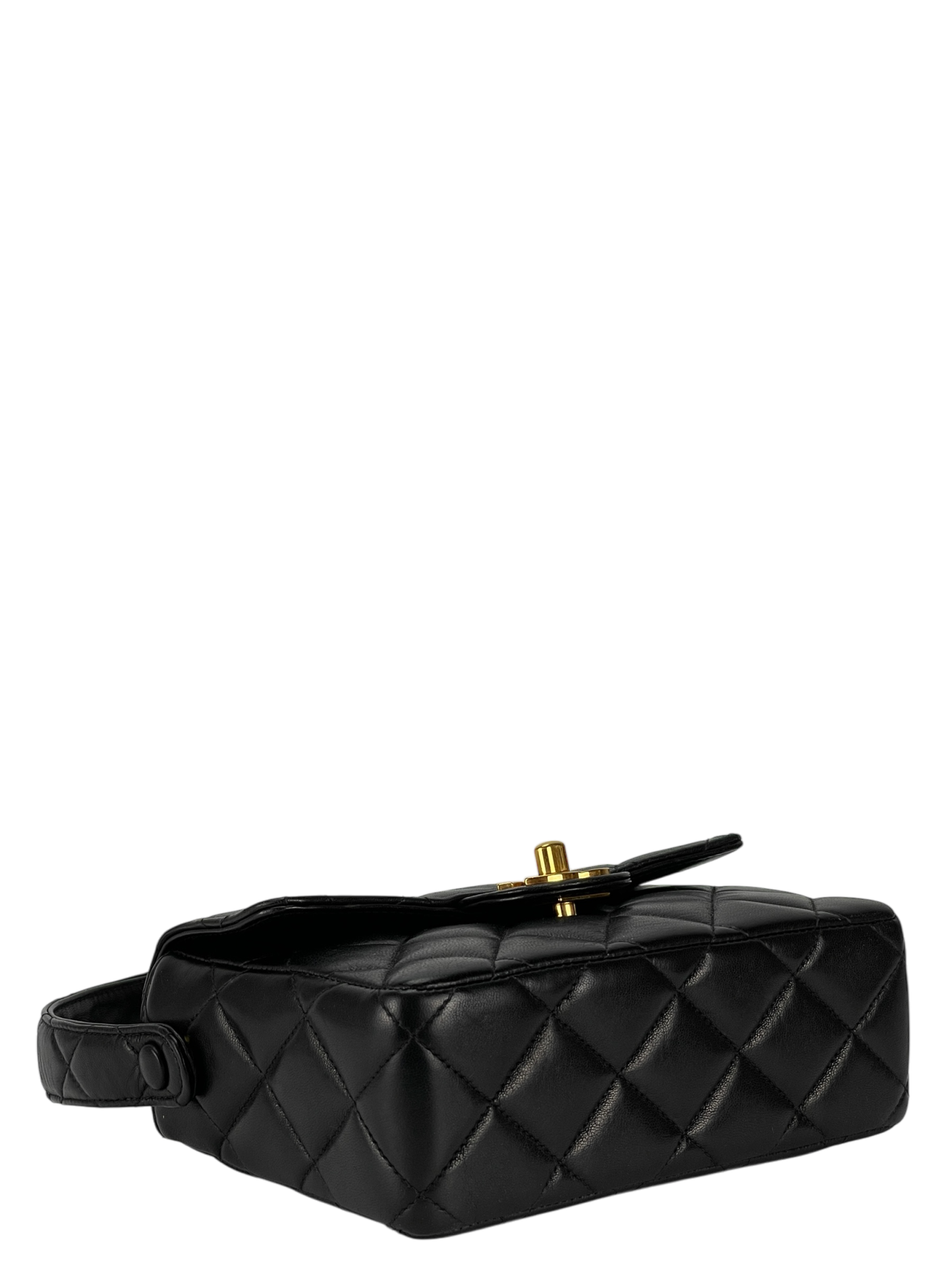 CHANEL - 1994-1996 Black Lambskin Handbag
