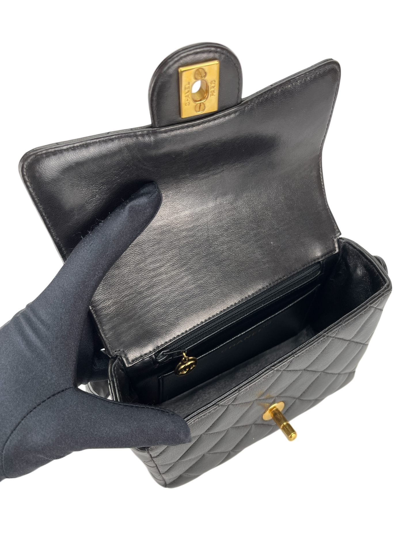 CHANEL - 1994-1996 Black Lambskin Handbag