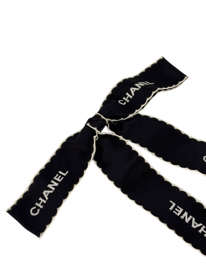 CHANEL - 1970-1980 Black Ribbon Brooch