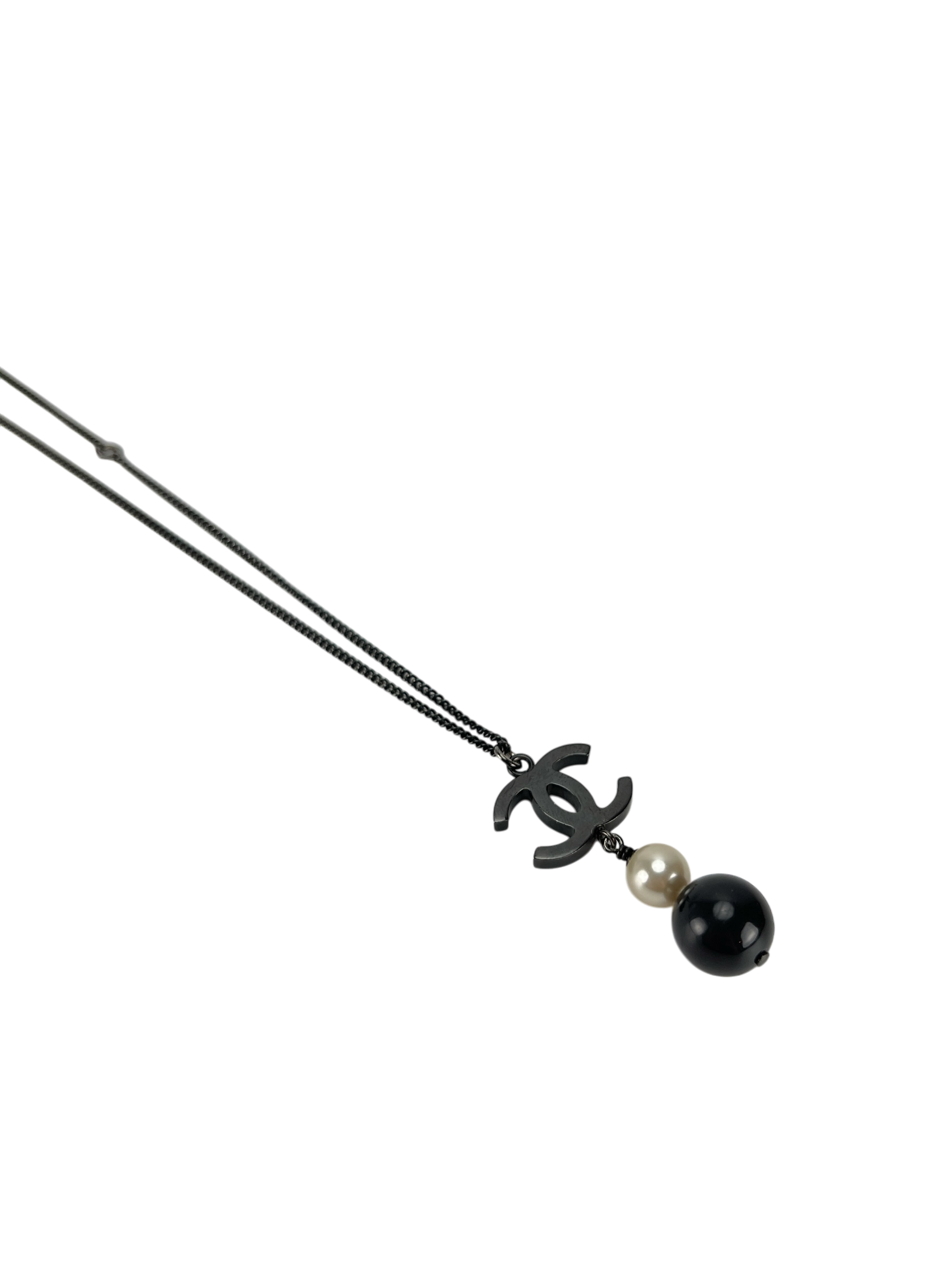 CHANEL - 14B Black Pearl CC Mark Necklace