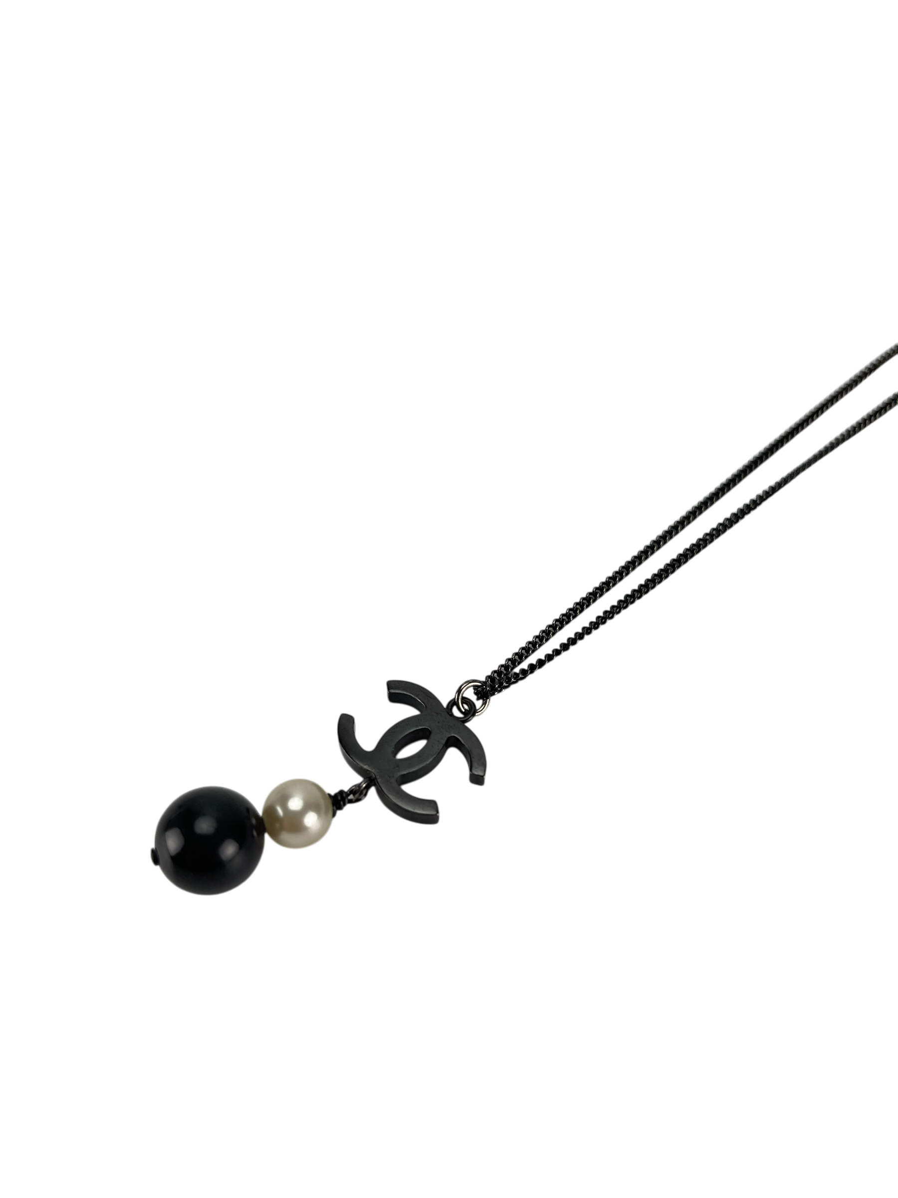 CHANEL - 14B Black Pearl CC Mark Necklace