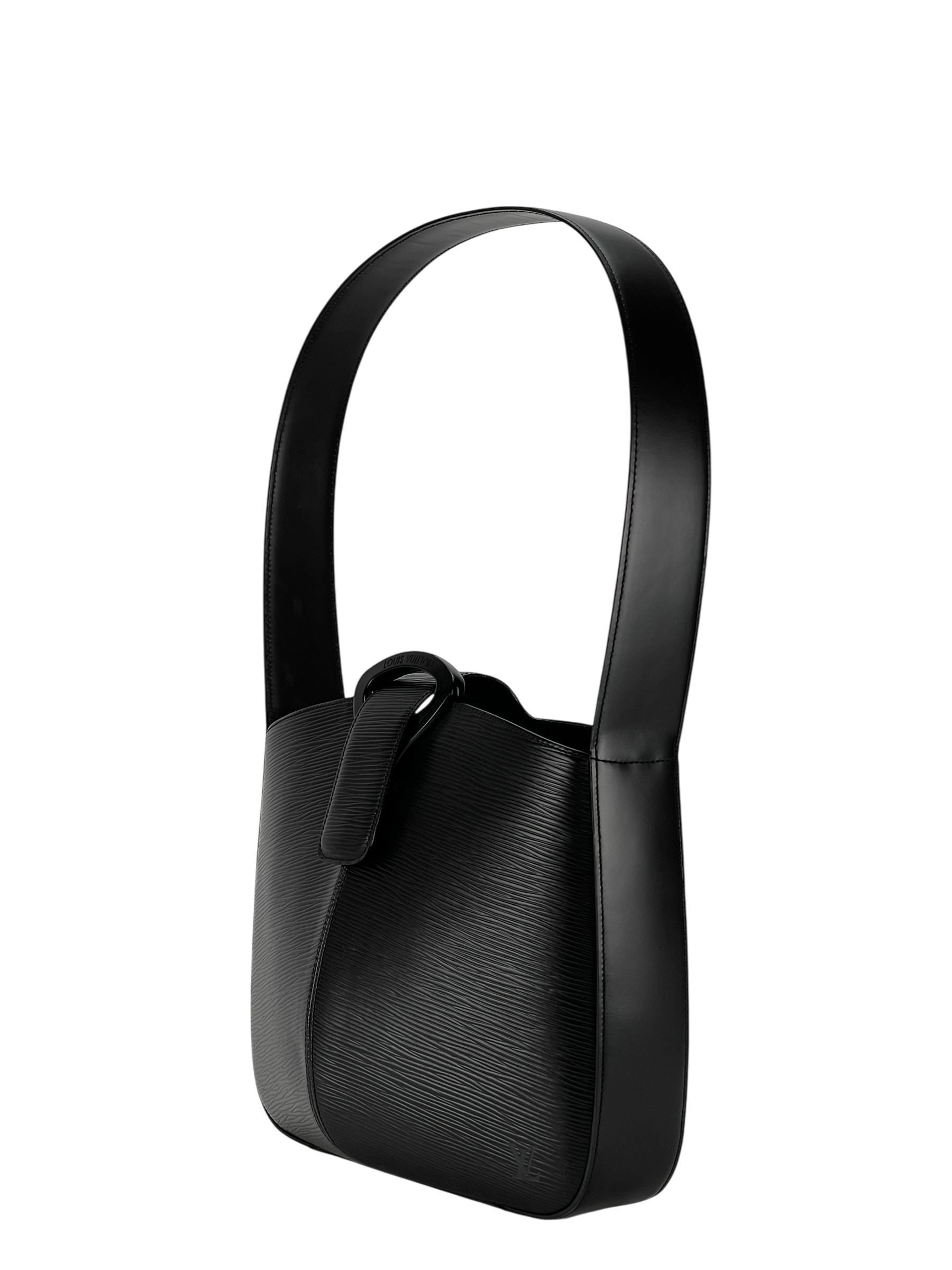 LOUIS VUITTON - Black Epi Leather Reverie Shoulder Bag