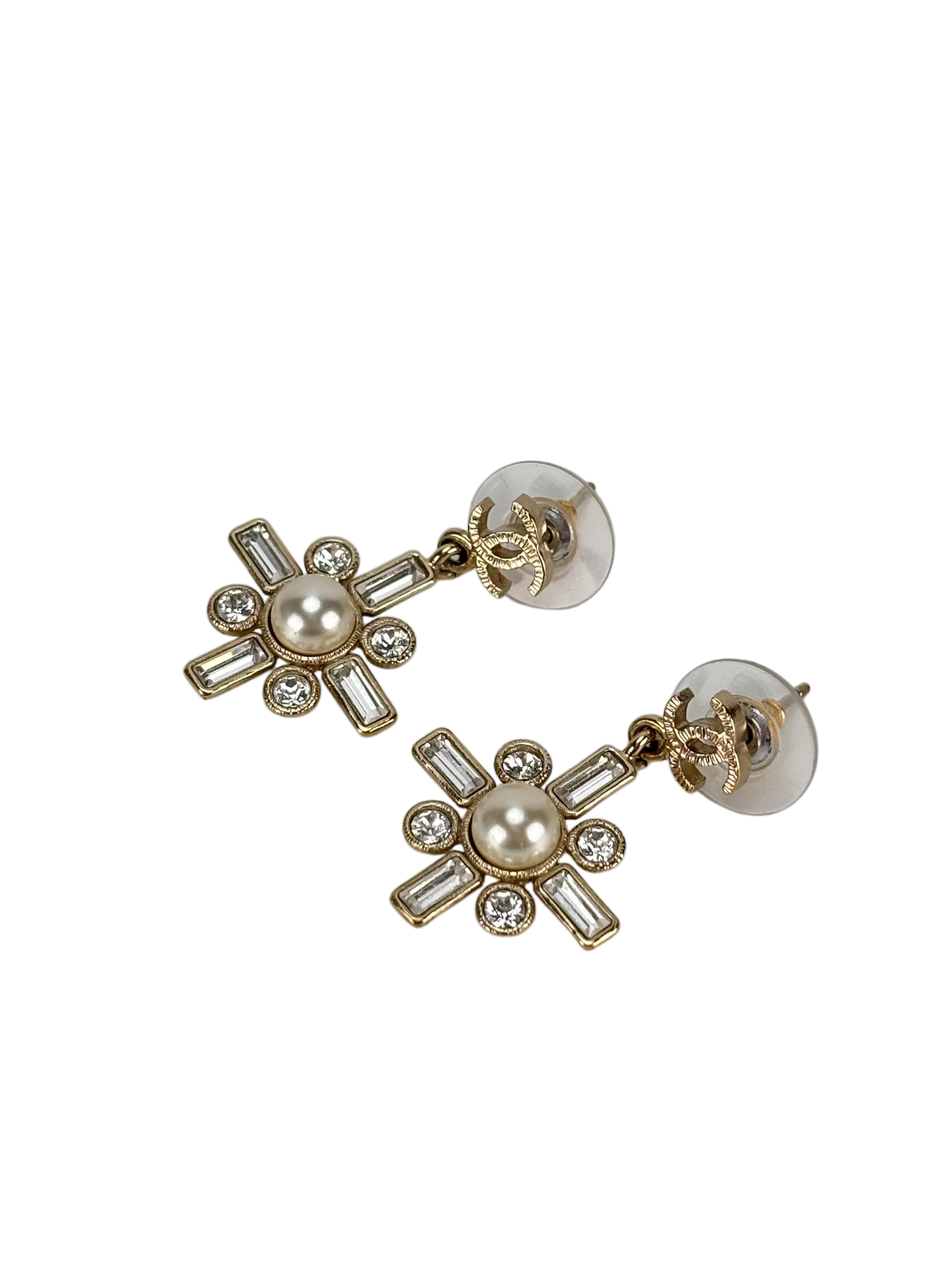 CHANEL - 19S CC Logo Sparkling Earrings