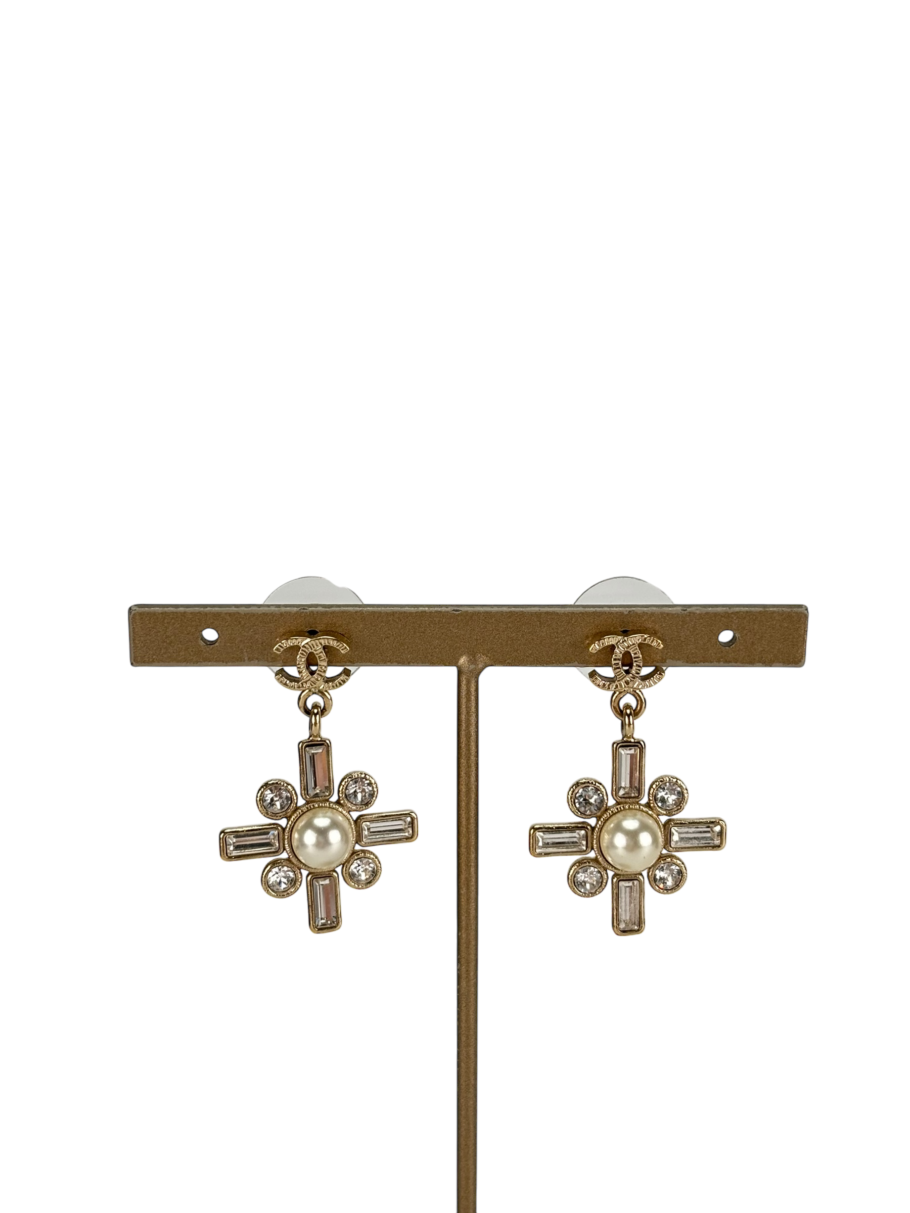 CHANEL - 19S CC Logo Sparkling Earrings