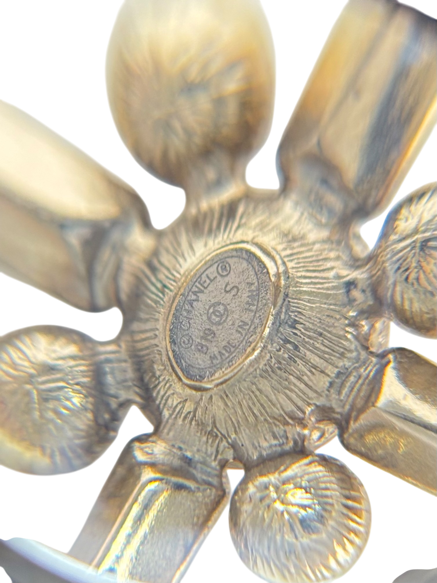 CHANEL - 19S CC Logo Sparkling Earrings