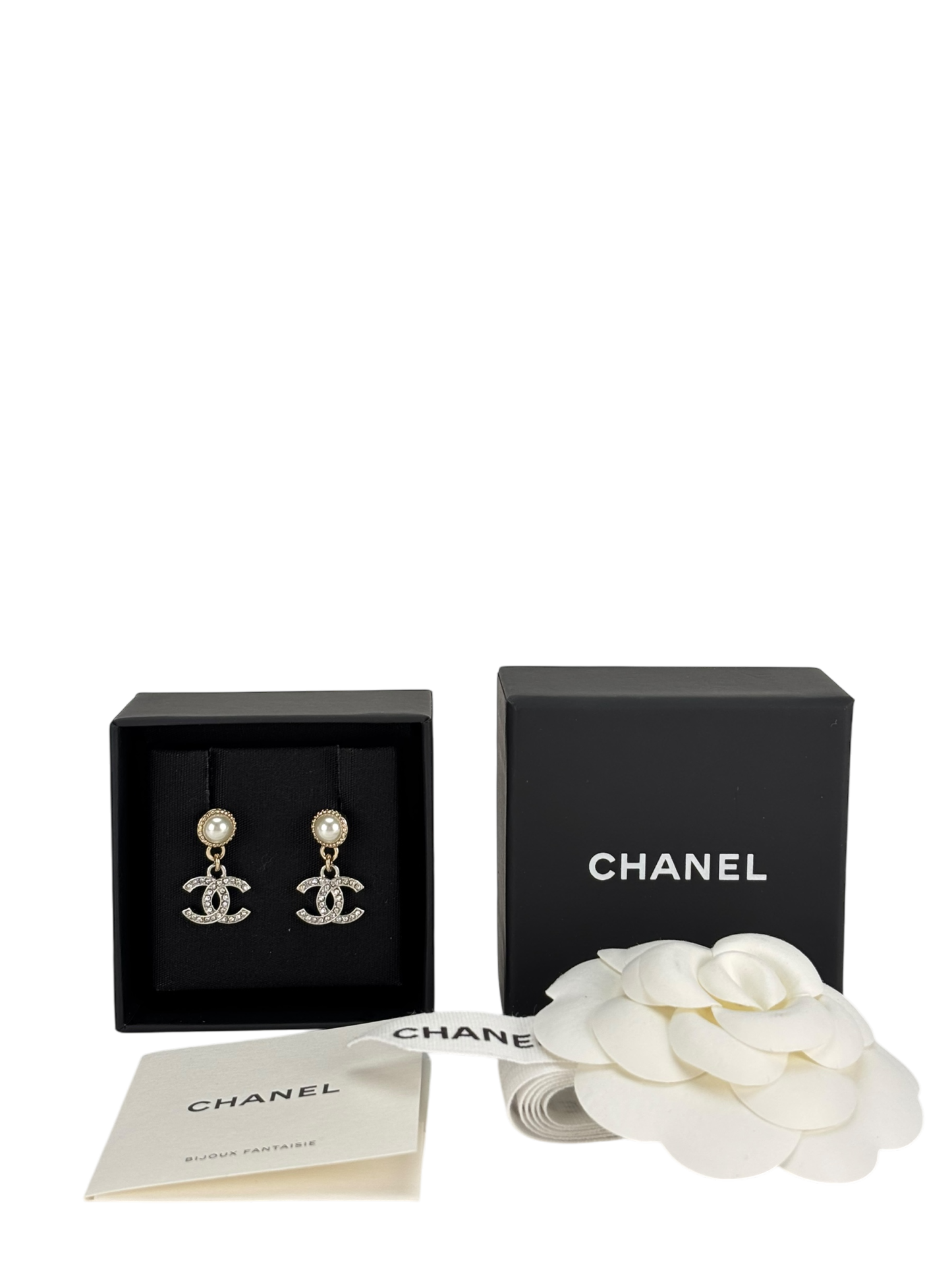 CHANEL - 24K Coco Mark CC Mark Pearl Crystal Earrings ABE547 B18381
