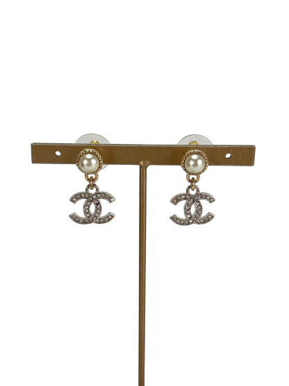 CHANEL - 24K Coco Mark CC Mark Pearl Crystal Earrings  ABE547 B18381