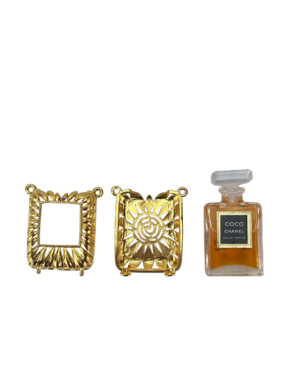 CHANEL - Coco chanel Perfume Case Necklace