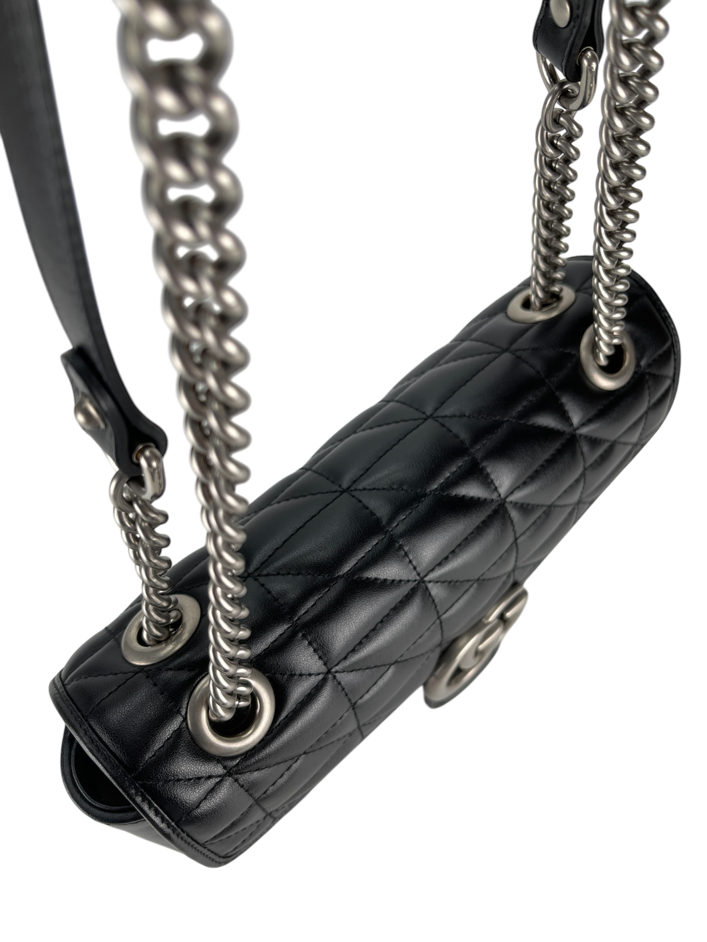 GUCCI - Black GG Marmont Medium Shoulder Bag Sliver Hardware