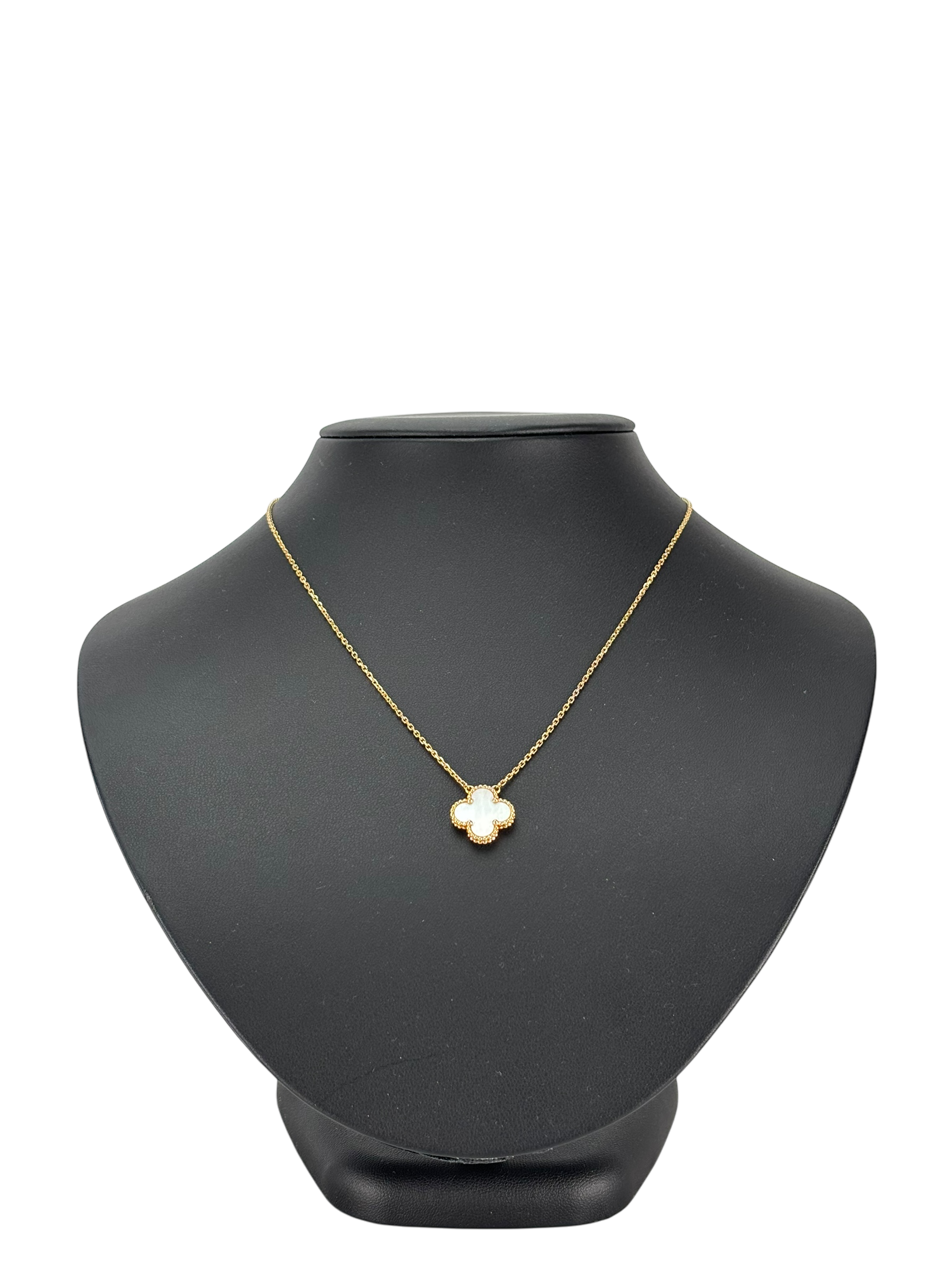 Van Cleef & Arpels - VCA Vintage Alhambra pendant 18K yellow gold Mother-of-pearl