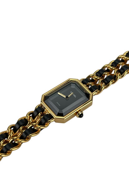 CHANEL - Black