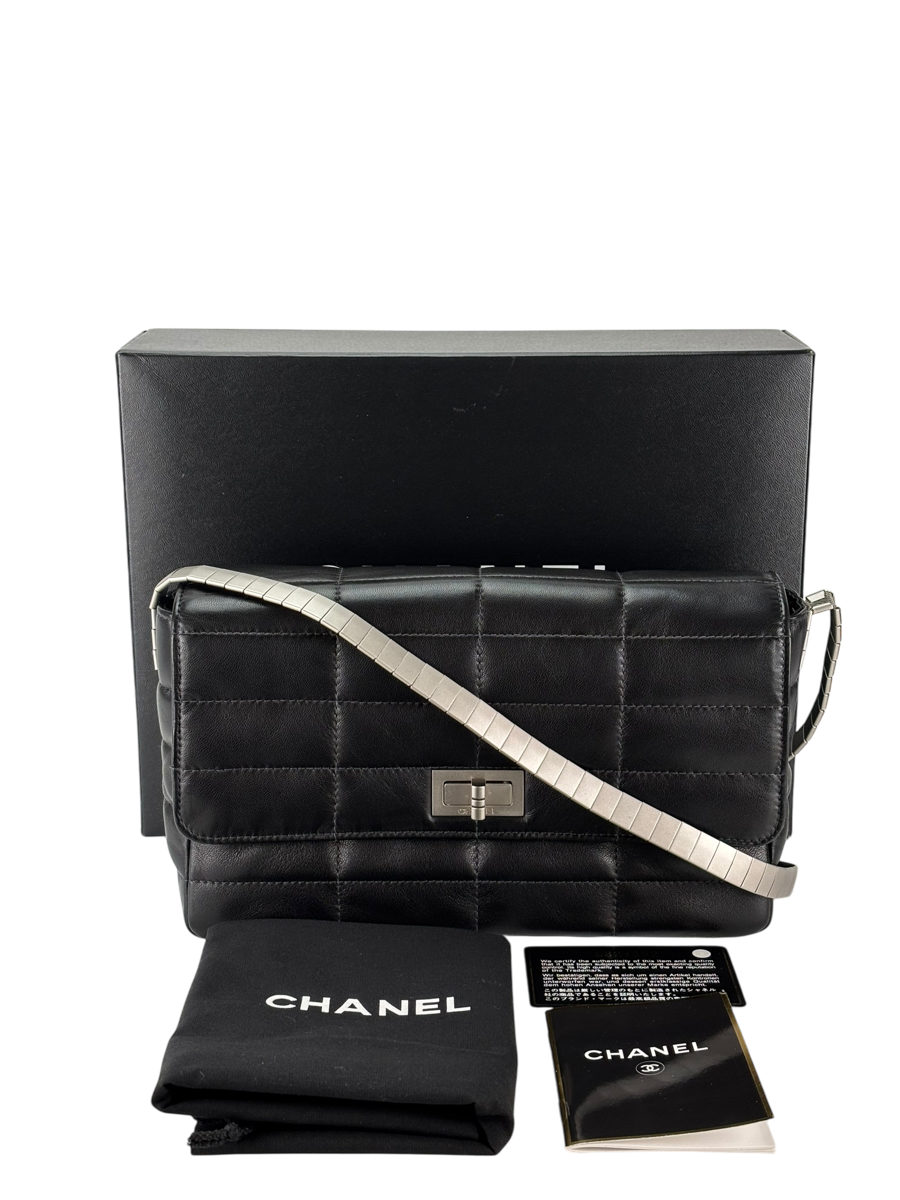 CHANEL - 2.55 Reissue Flap Black Lambskin Classic Handbag