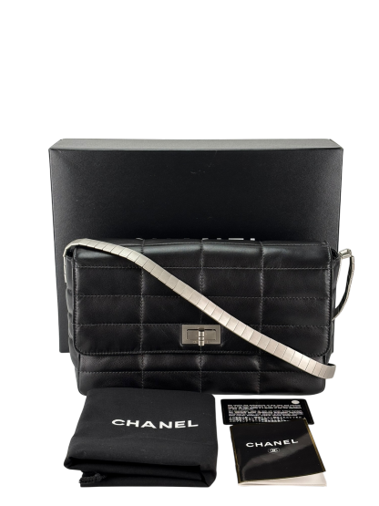 CHANEL - 2.55 Reissue Flap Black Lambskin Classic Handbag