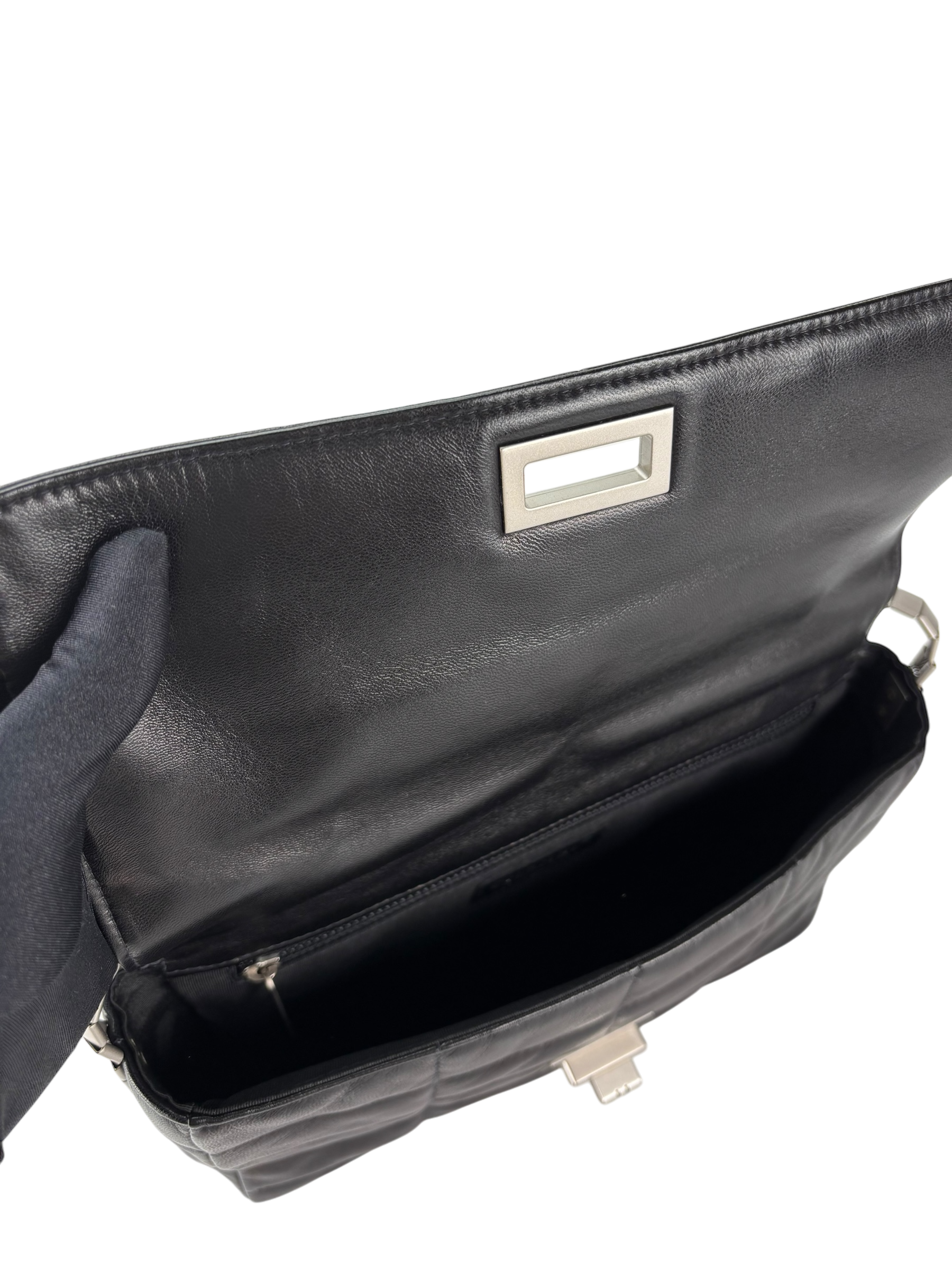 CHANEL - 2.55 Reissue Flap Black Lambskin Classic Handbag