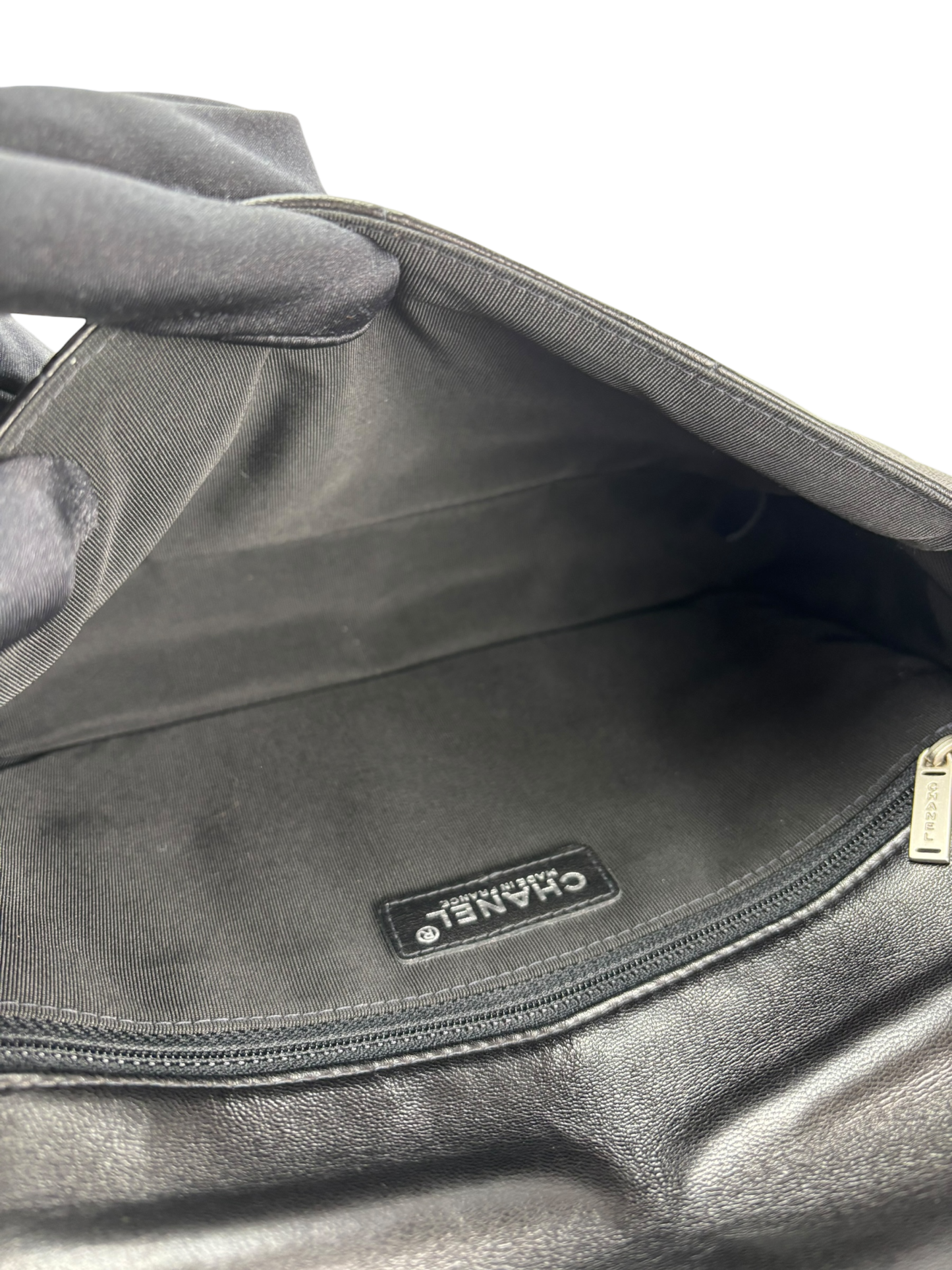 CHANEL - 2.55 Reissue Flap Black Lambskin Classic Handbag