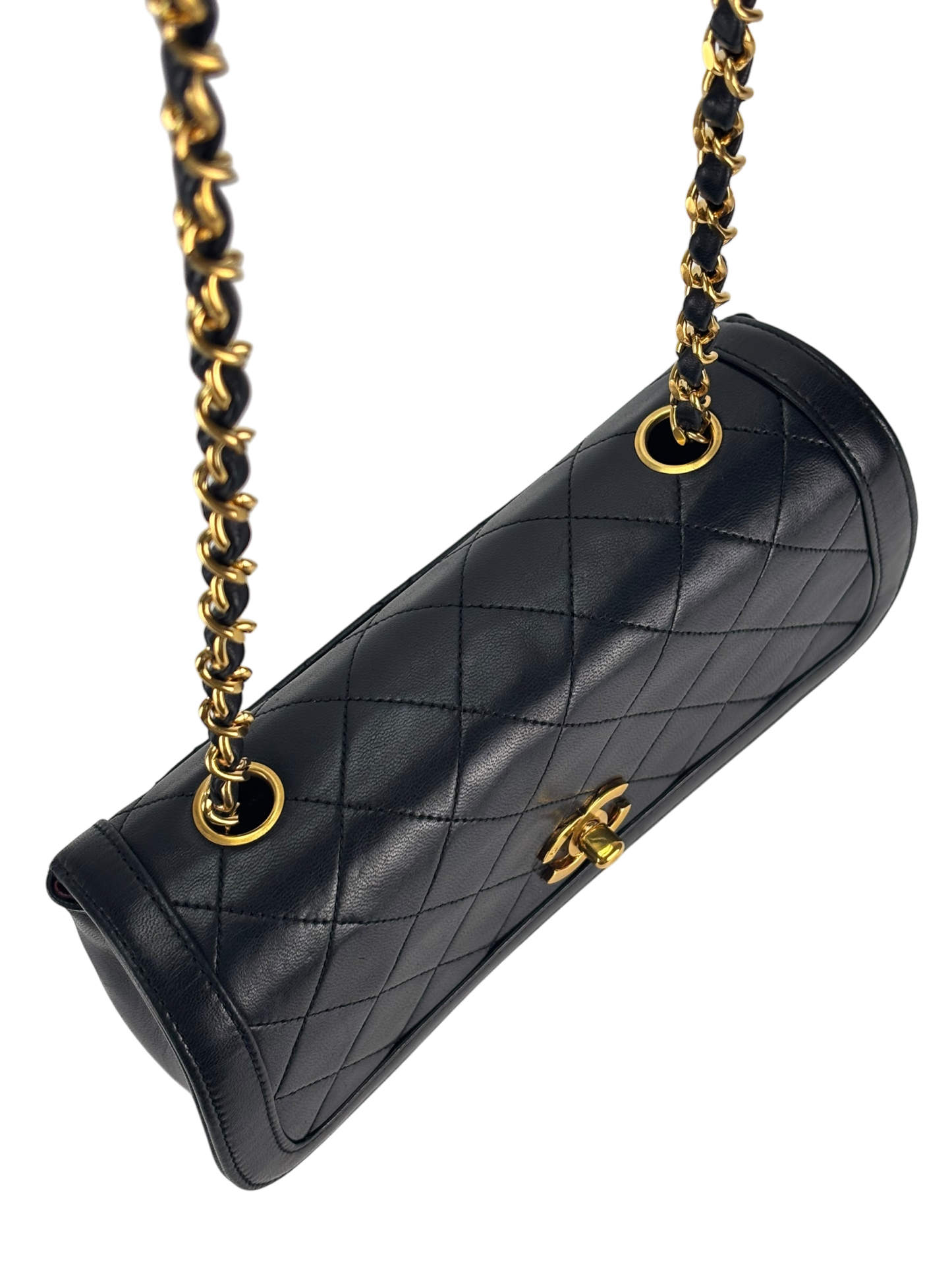 CHANEL - Black Lambskin Matelasse Single Flap Single Chain Bag