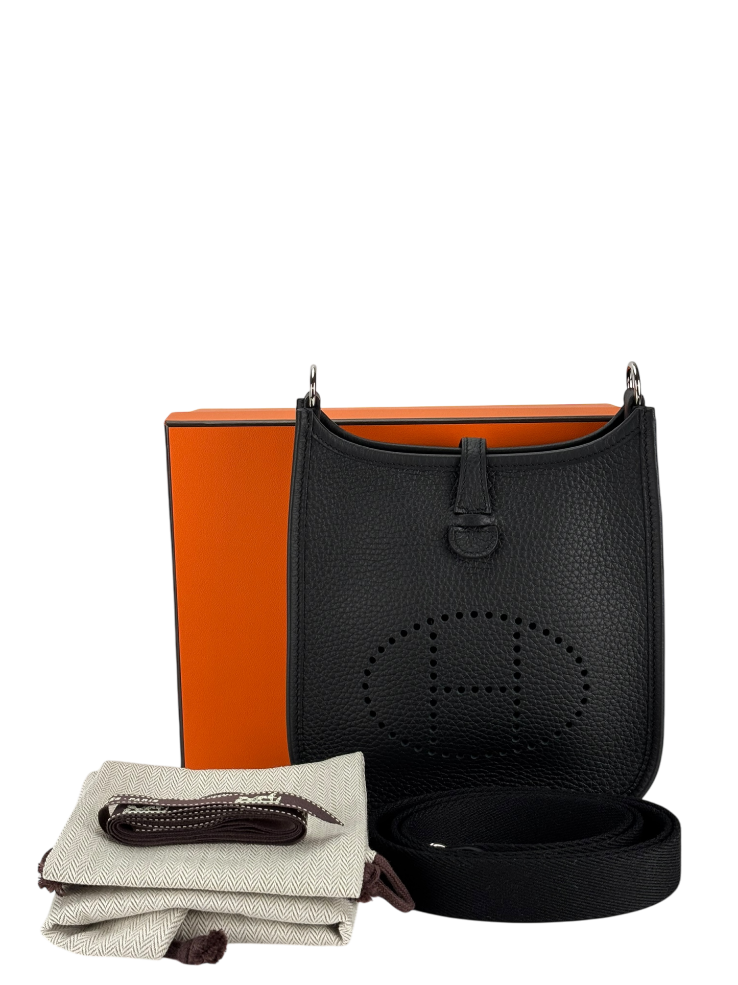 HERMES - Evelyne TPM Evelyne 16 Taurillon Clemence Black Palladium Hardware