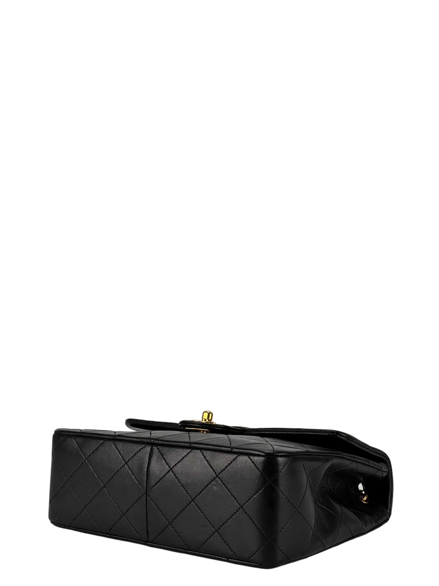 CHANEL - Mini Matlasse 20 Lambskin Single Flap Single Chain Bag Navy Gold Hardware