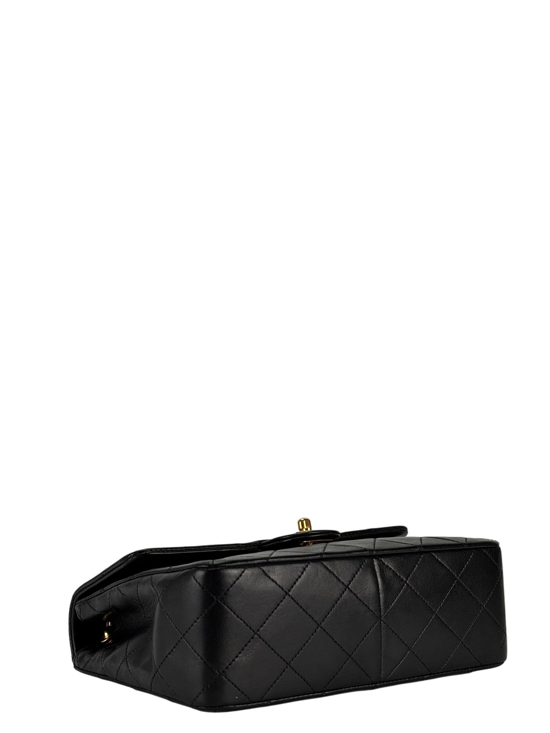 CHANEL - Mini Matlasse 20 Lambskin Single Flap Single Chain Bag Navy Gold Hardware
