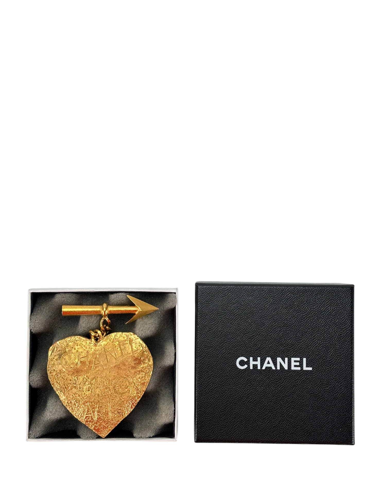 CHANEL - Gold Metal CC Arrow Heart Motif Brooch