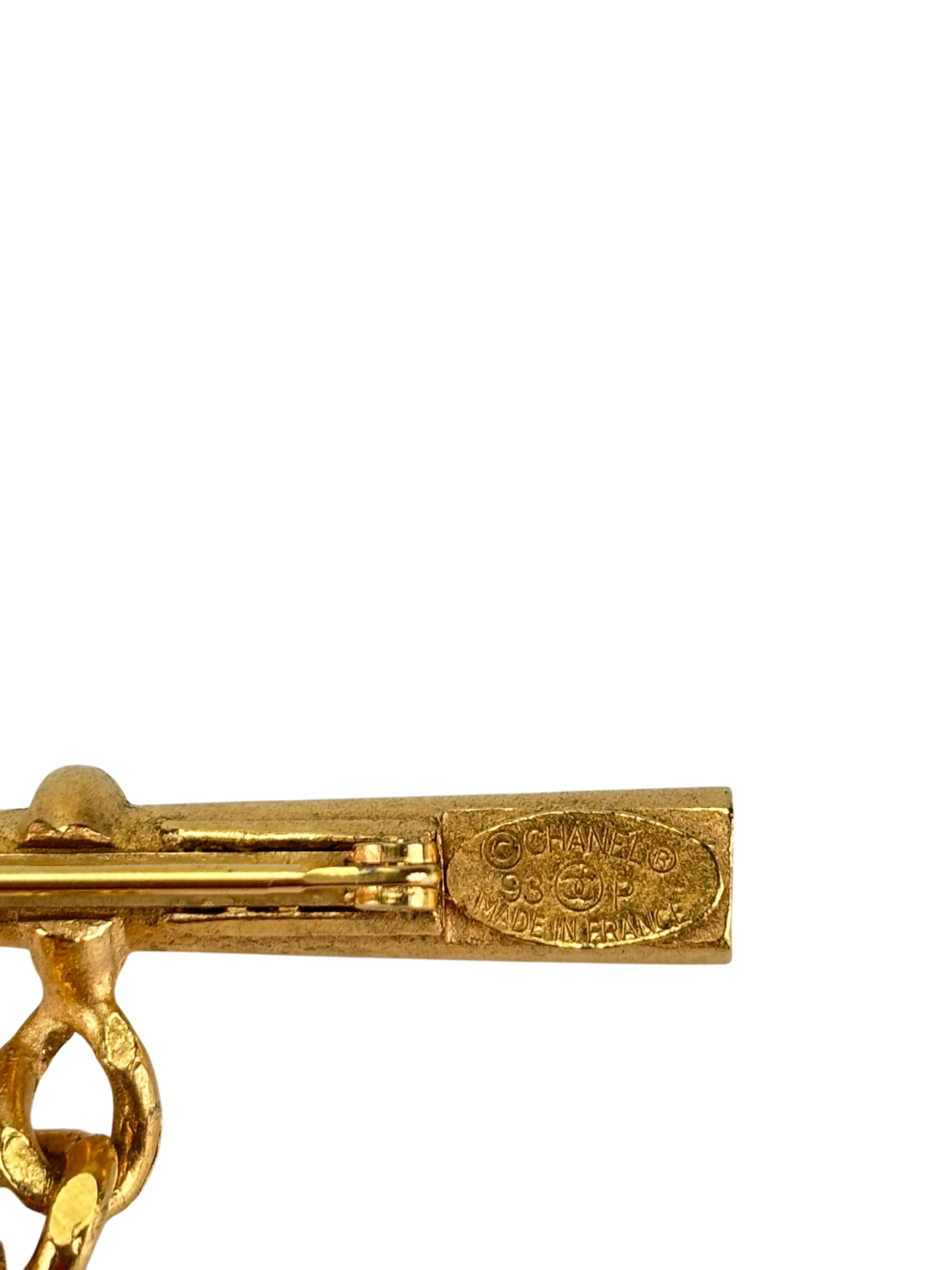 CHANEL - Gold Metal CC Arrow Heart Motif Brooch