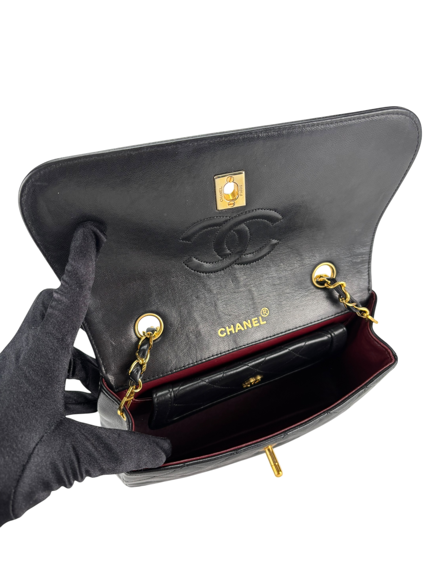 CHANEL - Black Lambskin Matelasse Single Flap Single Chain Bag
